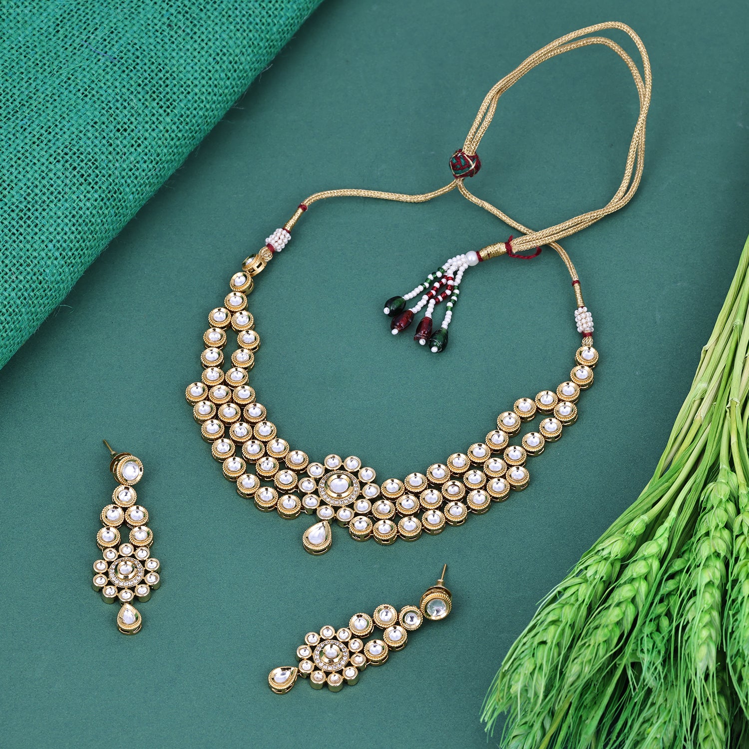 Sukkhi Well-Favored White Gold Plated Kundan Choker Necklace Set For Women