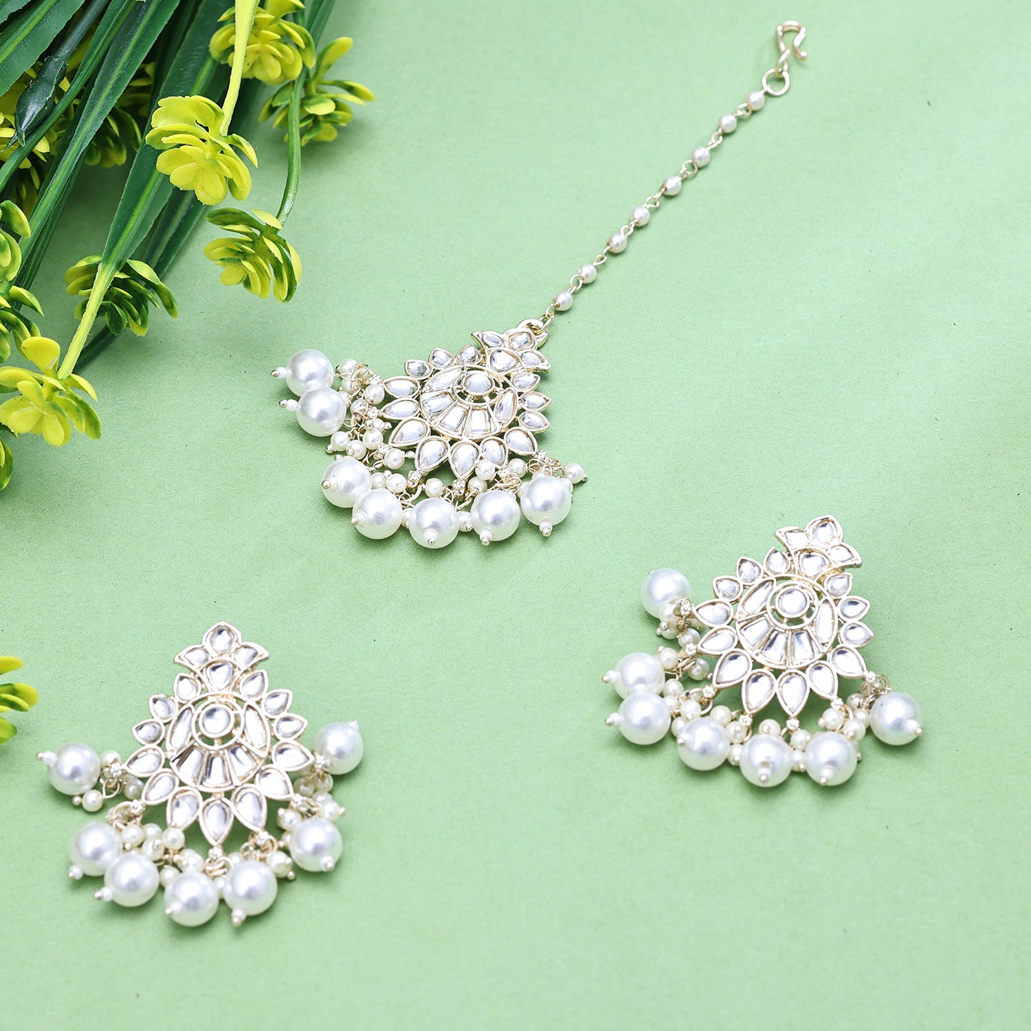 Sukkhi Entrancing White Gold Plated Kundan & Pearl Dangler Earring Maangtikka For Women