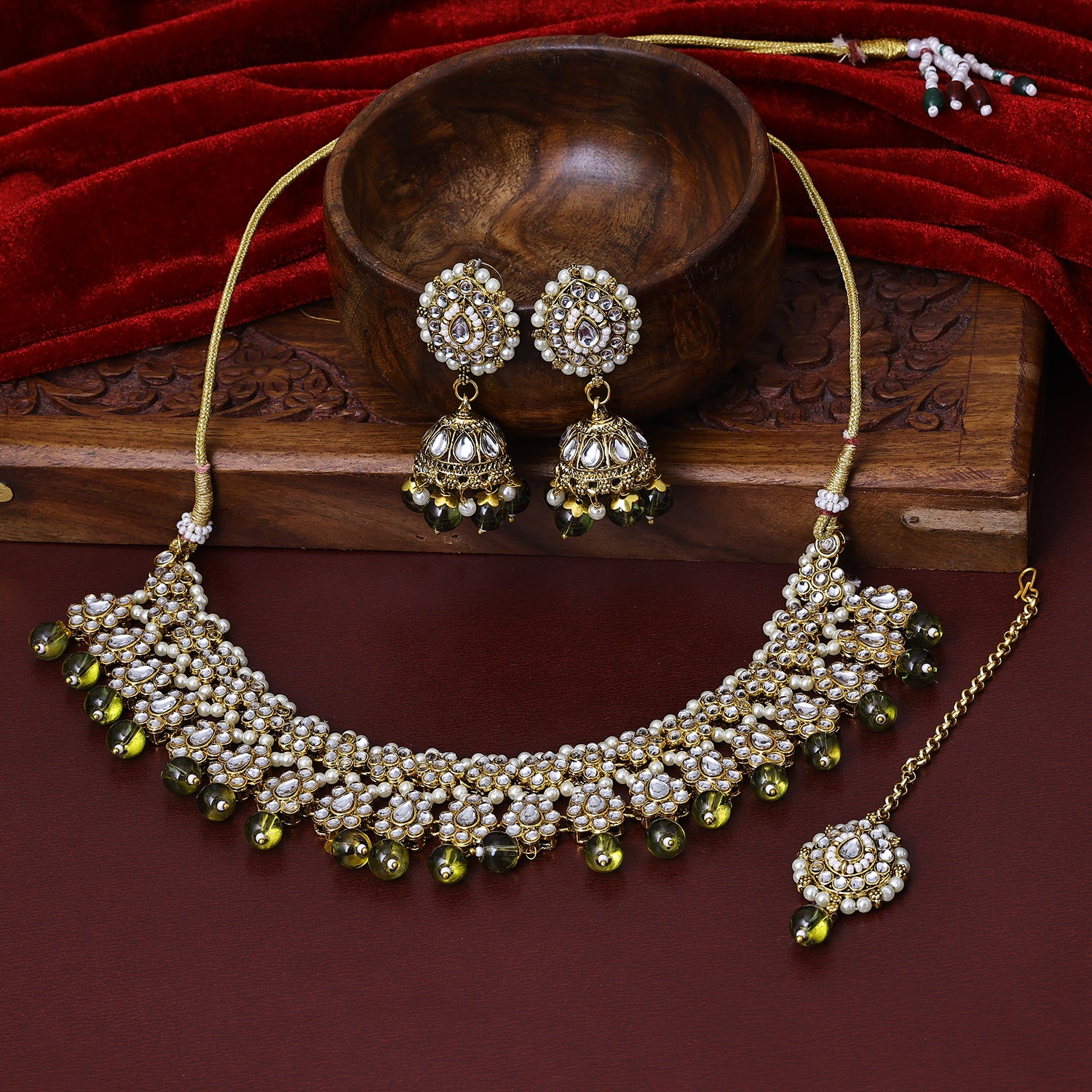 Sukkhi Magnificent Gold Plated Green Kundan Choker Necklace Set With Maang Tikka for Women
