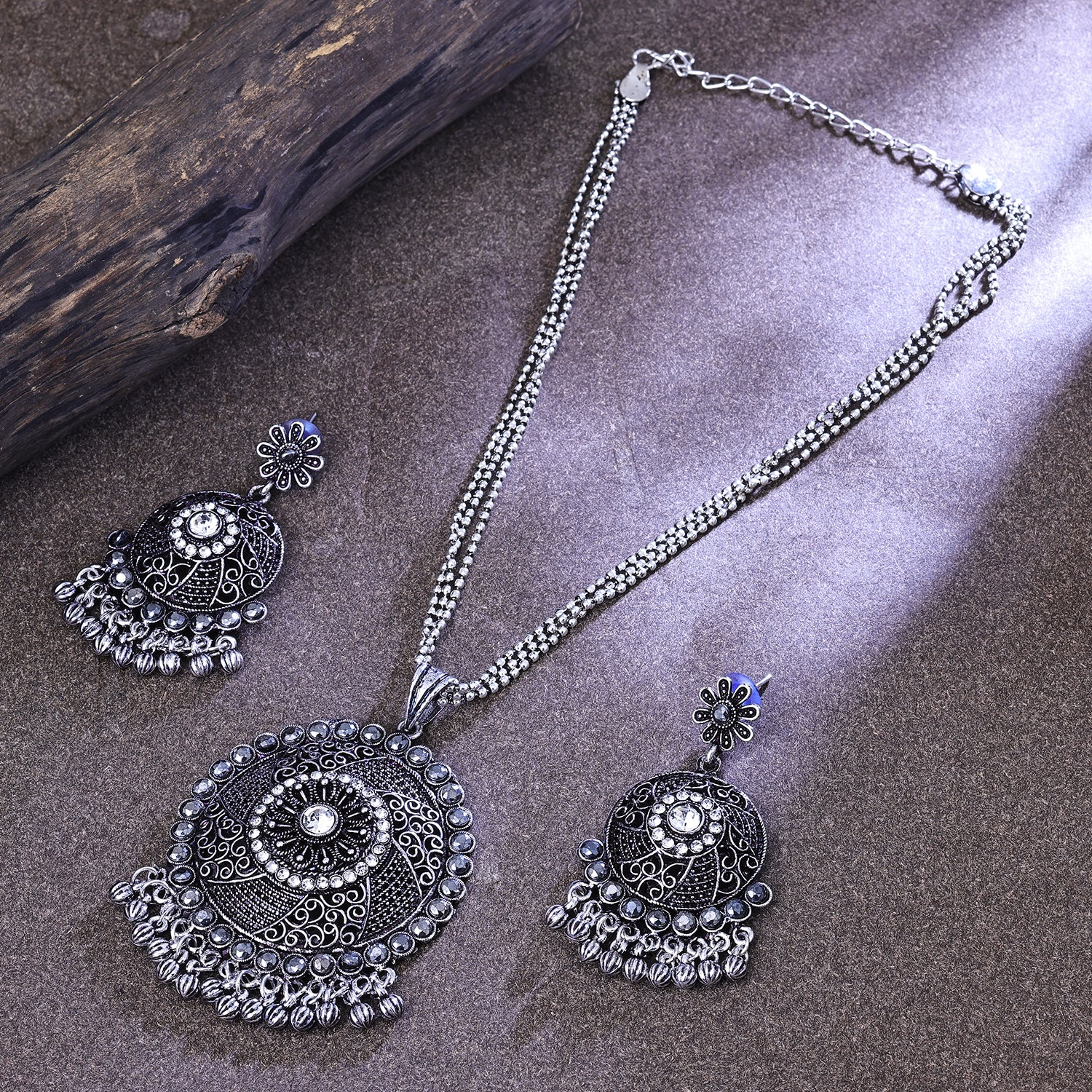 Sukkhi Charismatic Rhodium Plated Silver Austrian Stone Collar Necklace Set for Women