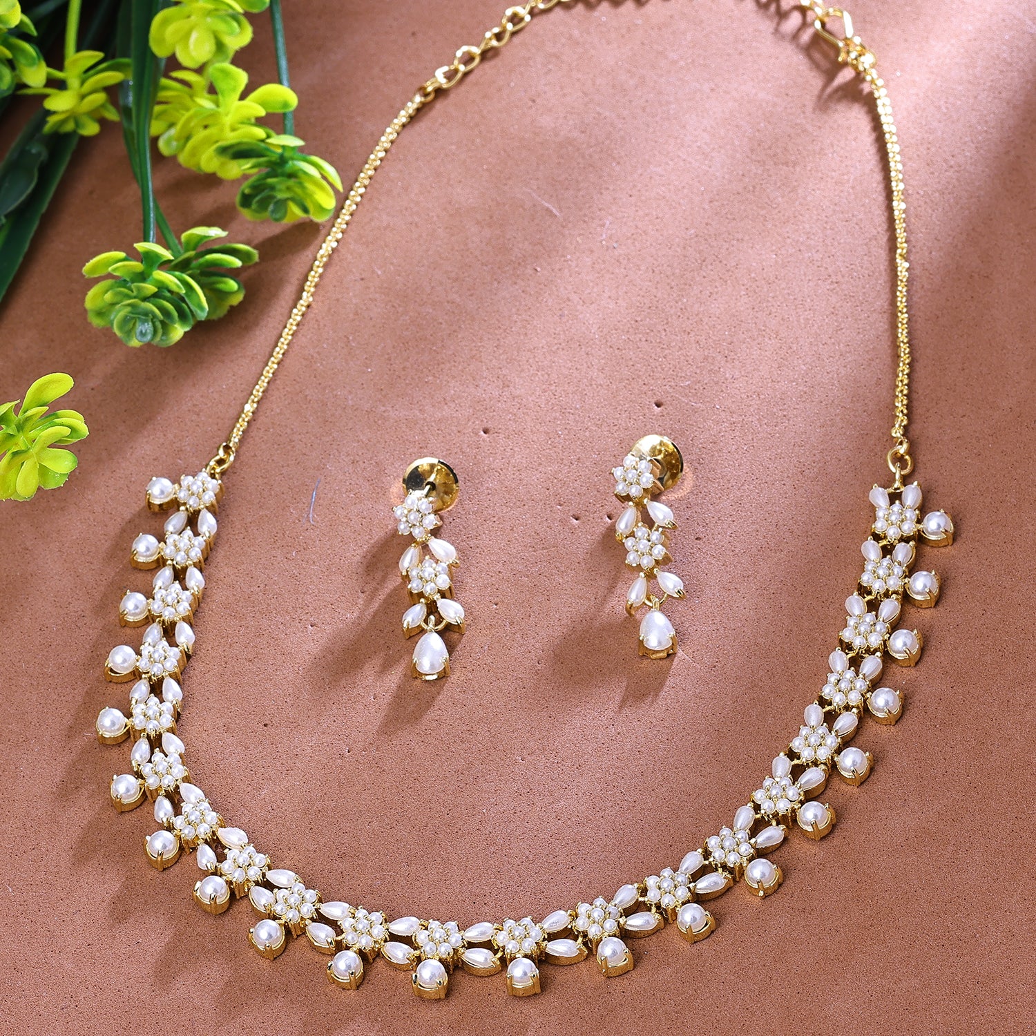 Sukkhi Intriguing White Kundan Gold Plated Traditional Necklace Set for Women