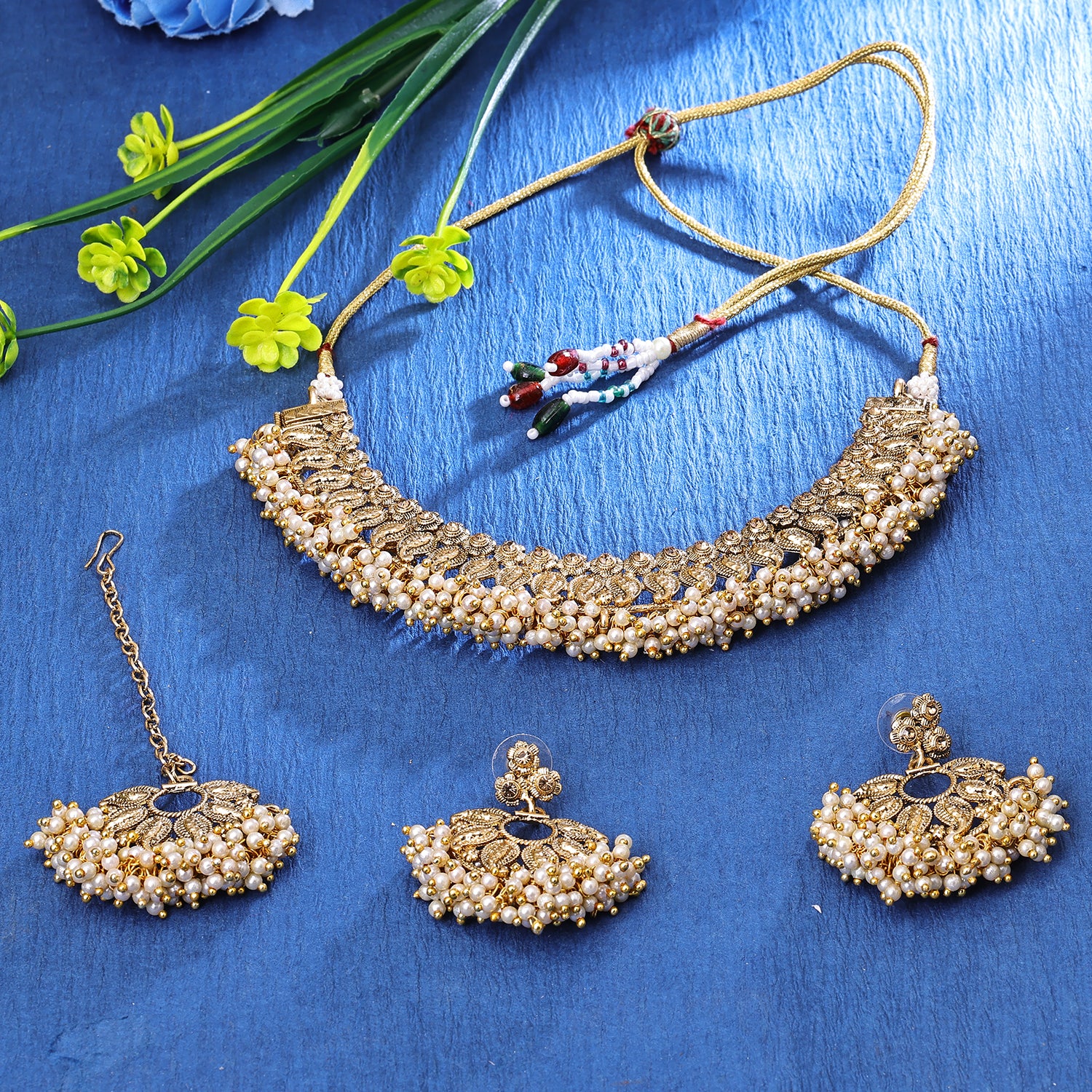 Sukkhi Modish Gold Plated Choker Necklace Set For Women