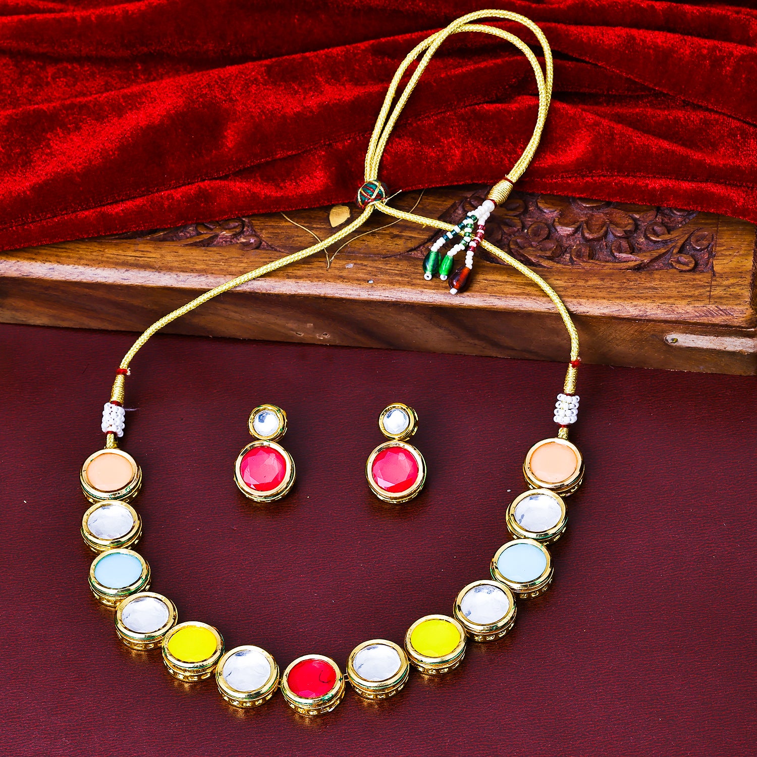 Sukkhi Simple Gold Plated Necklace Set For Women