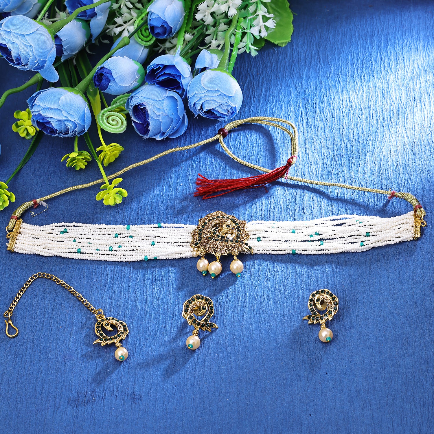 Sukkhi Dazzling Gold Plated Choker Necklace Set For Women