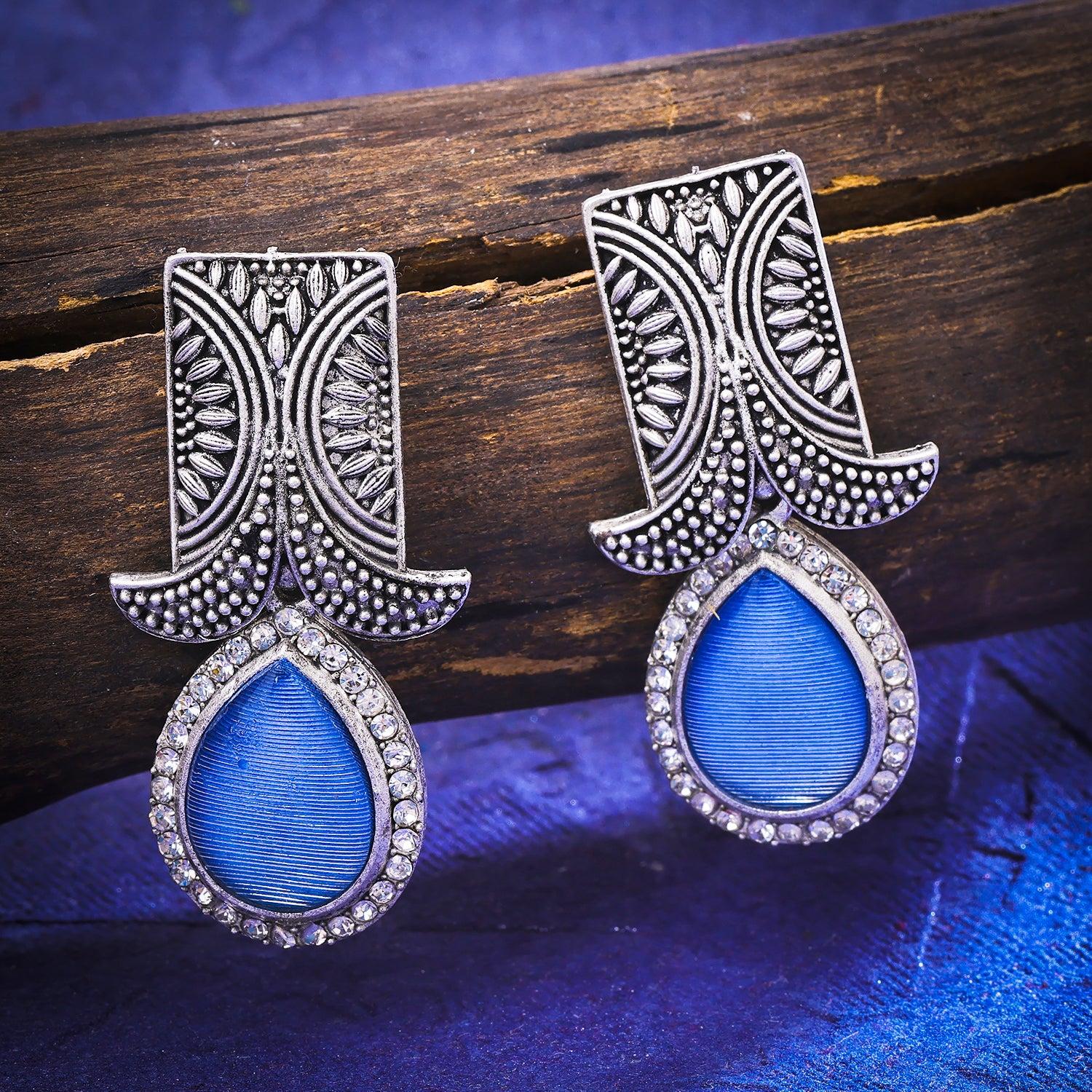 Sukkhi Modish Oxidised Dangle Earring For Women