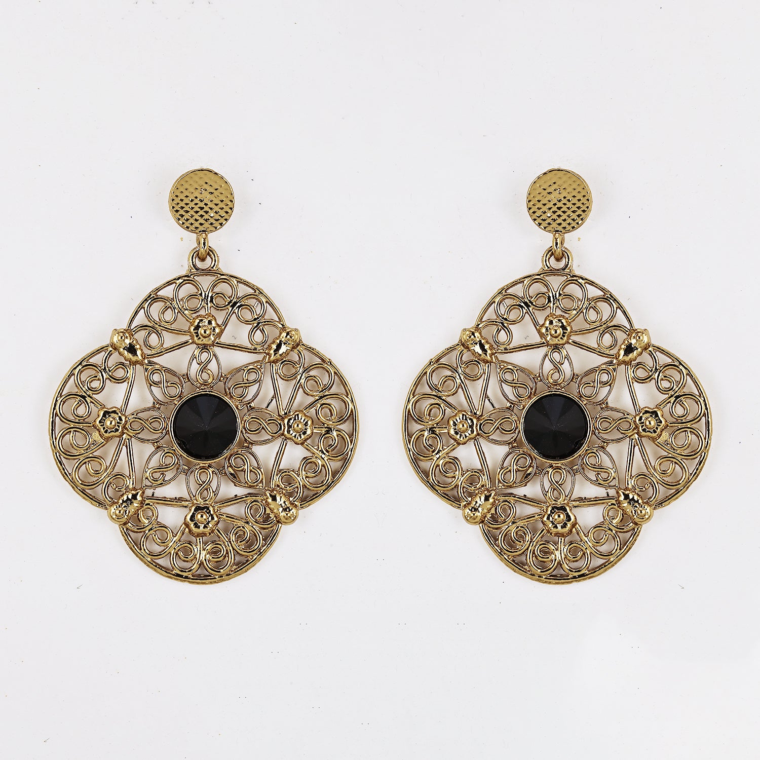 Sukkhi Fashionable Golden dangler Earring for Women