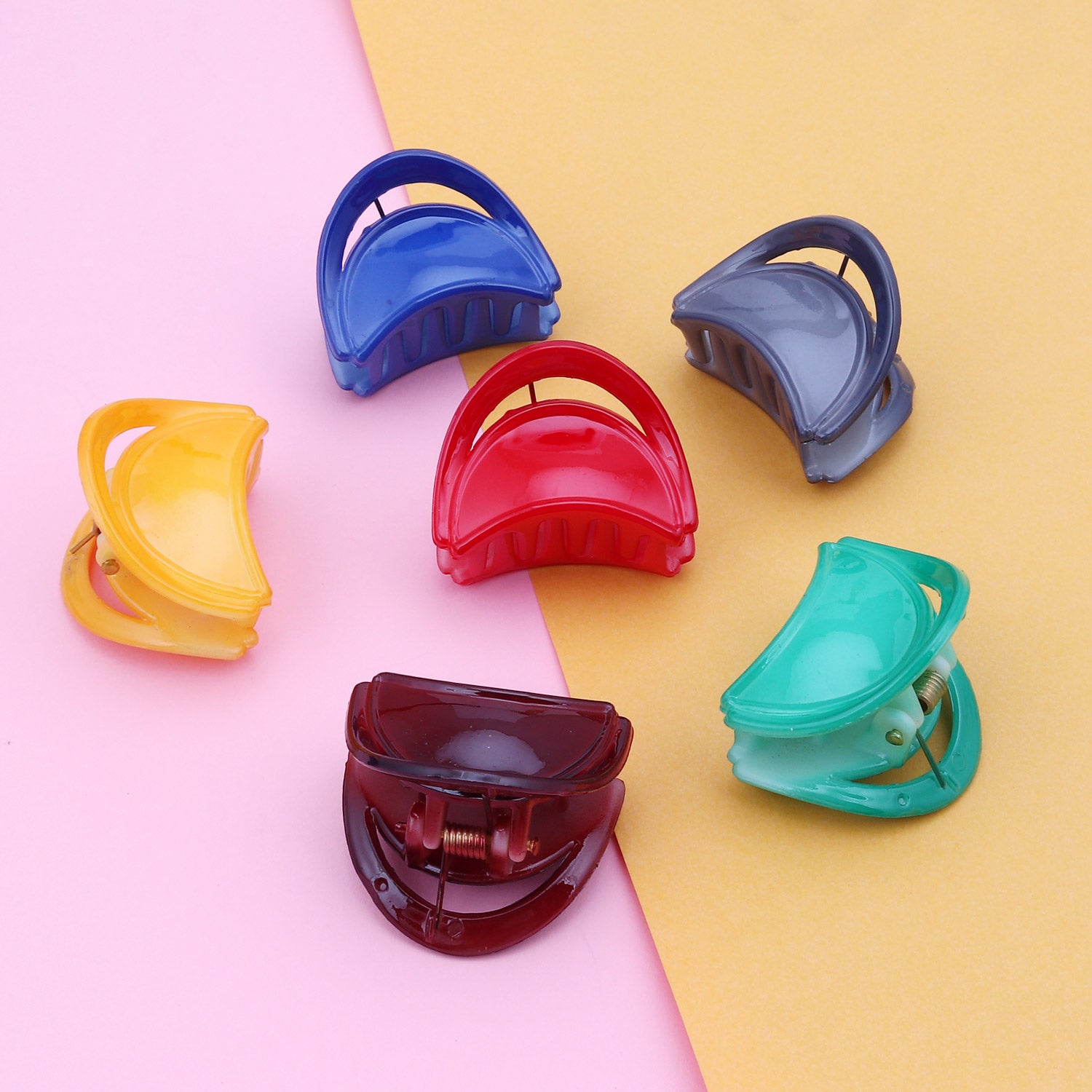 Sukkhi Classic Butterfly Hair Clip Hair Accessories for Women and Girl (Pack of 6) (Size: M)