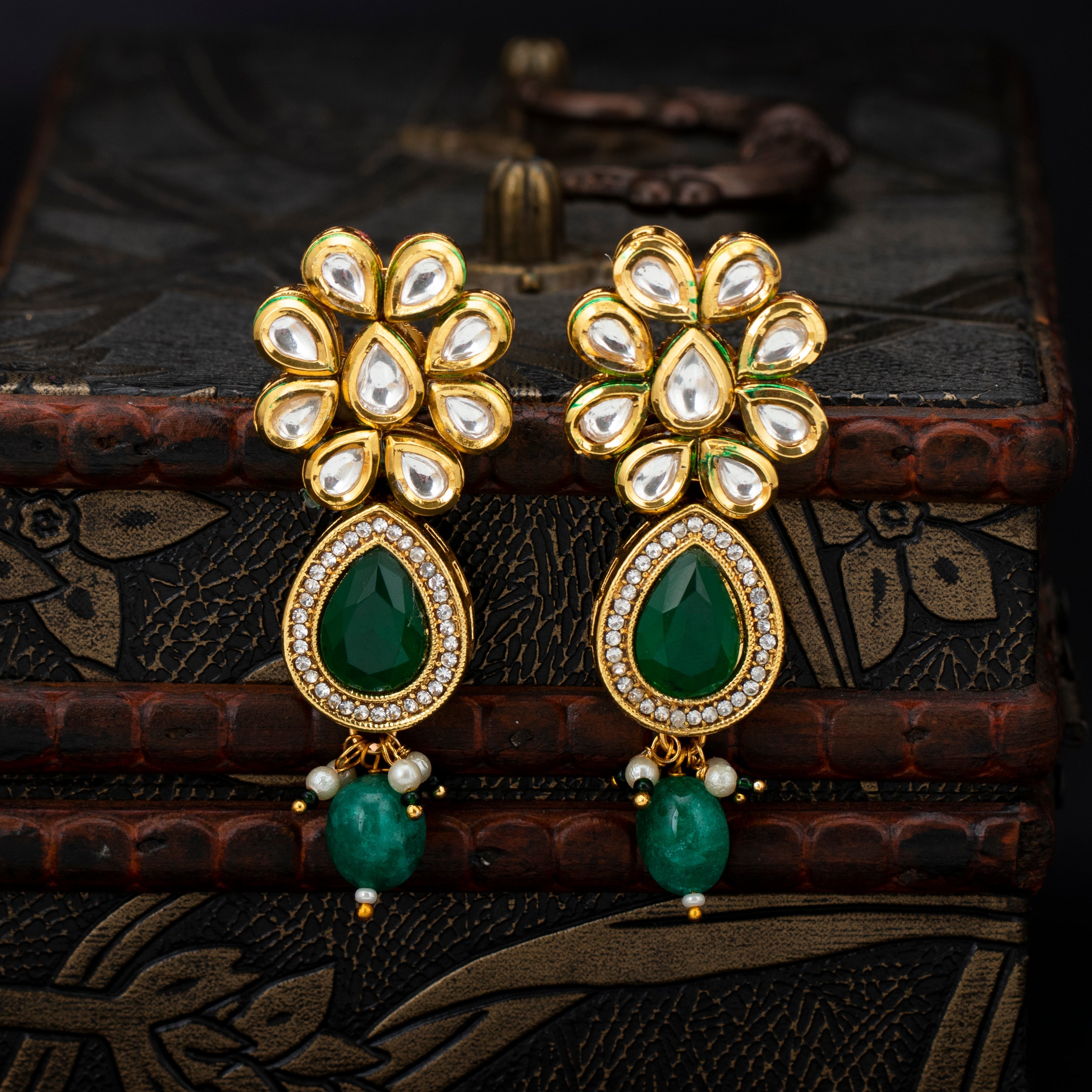 Sukkhi Elegant Gold Plated Kundan Pearl Earring for Women