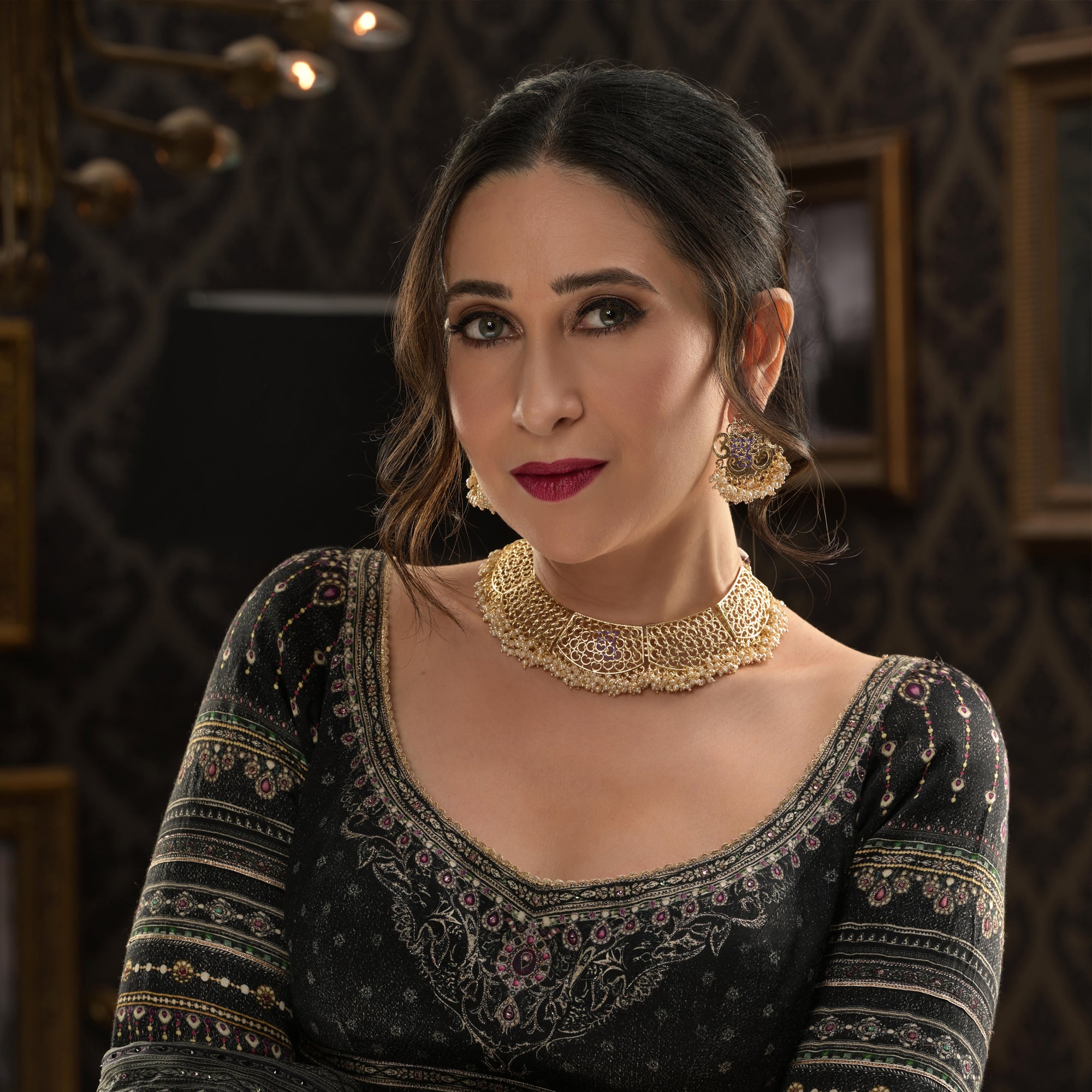 Sukkhi Gorgeous Gold Plated Pearl Choker Necklace Set Worn By Karisma Kapoor