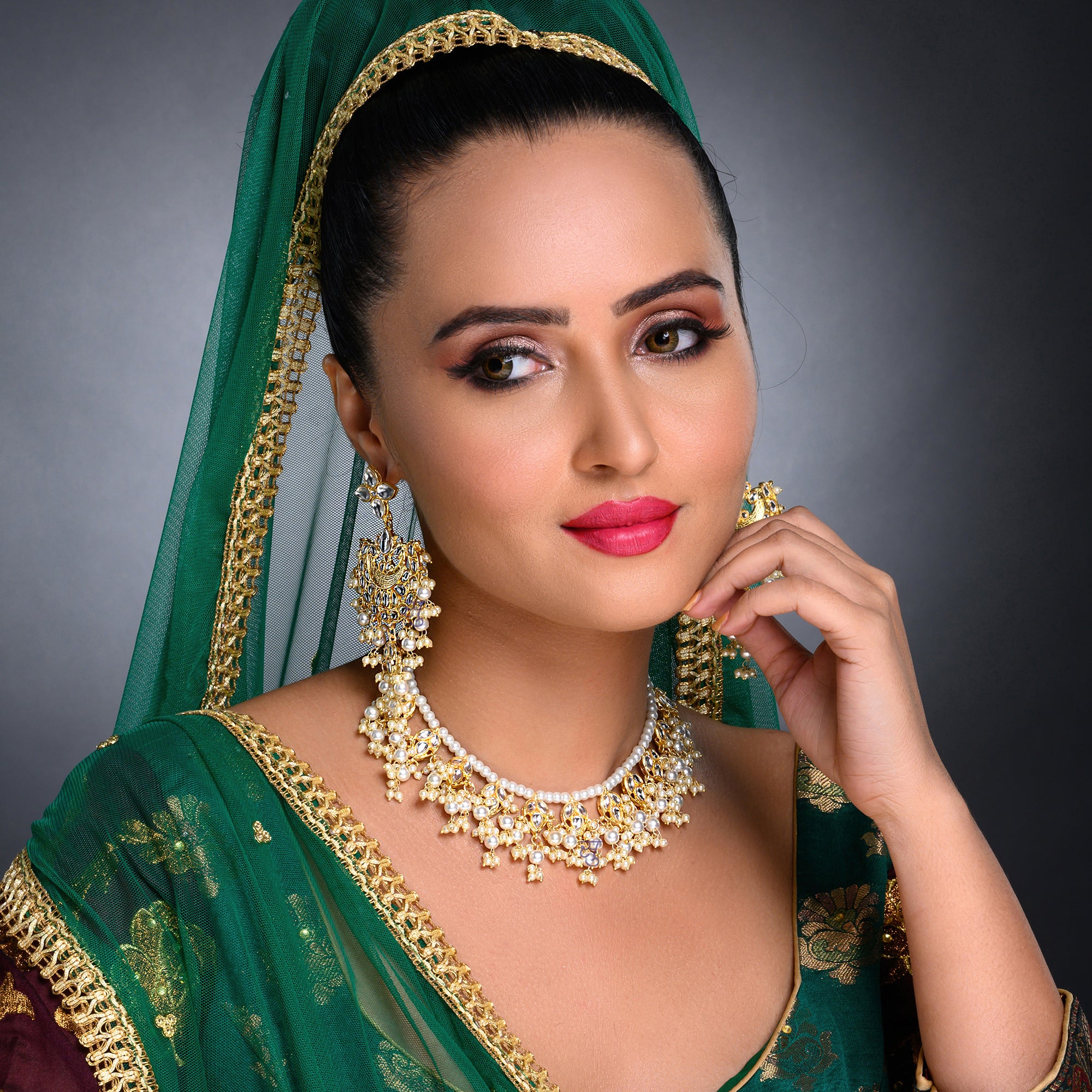 Sukkhi Luxurious Kundan Gold Plated Pearl Choker Necklace Set Worn By Karisma Kapoor