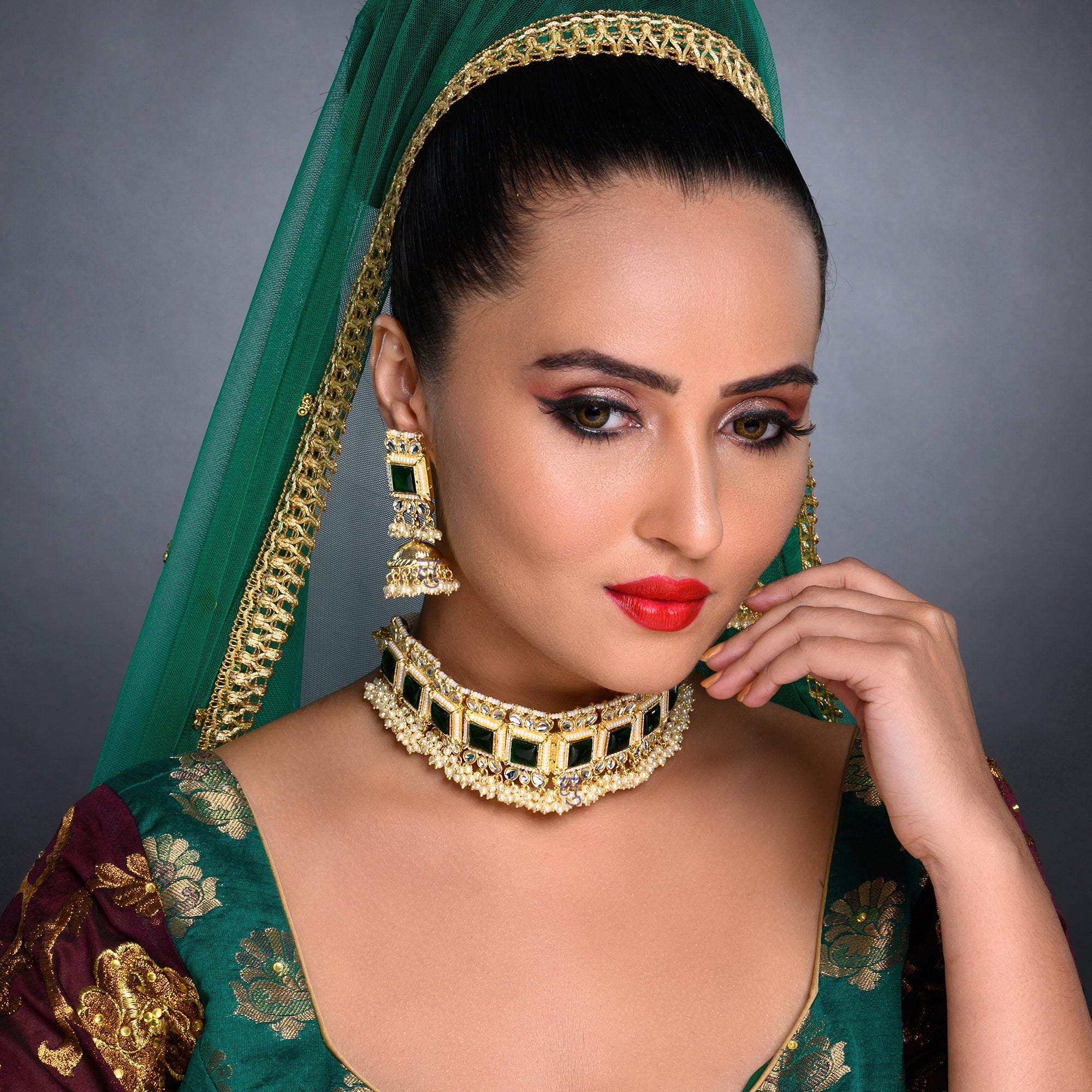 Sukkhi Classic Pearl Gold Plated Kundan Choker Necklace Set Worn By Karisma Kapoor