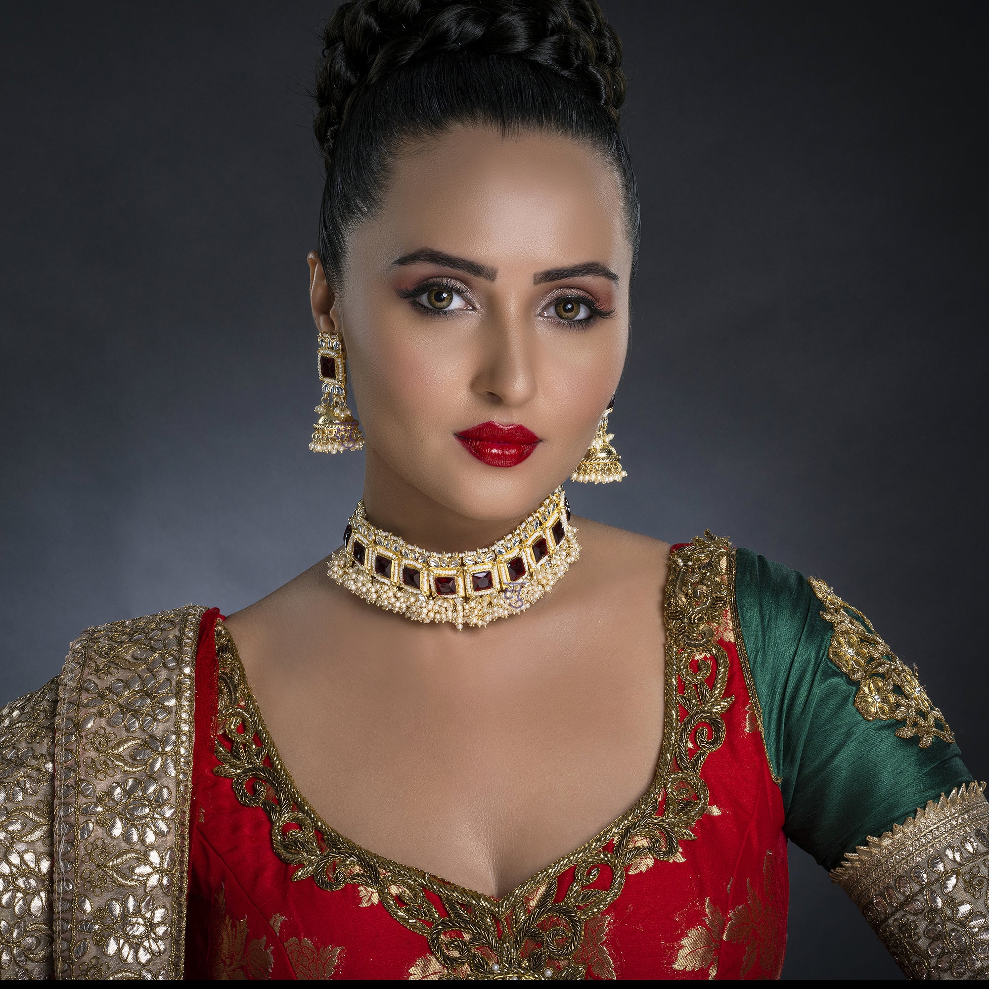 Sukkhi Dazzling Pearl Gold Plated Kundan Choker Necklace Set Worn By Karisma Kapoor