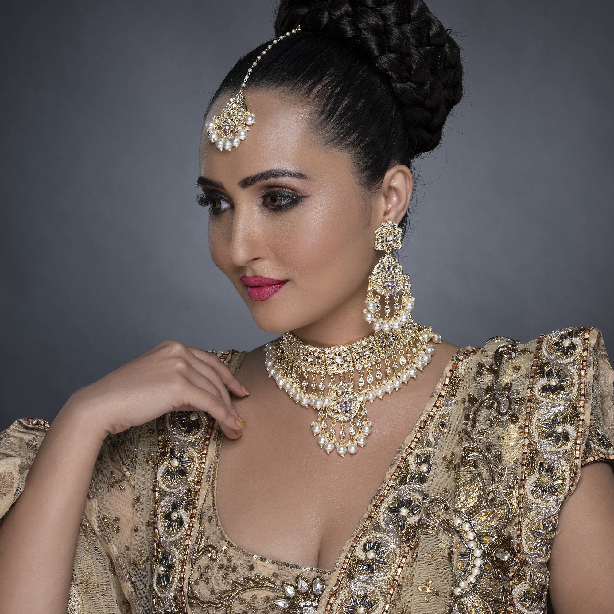 Sukkhi Exclusive Gold Plated Kundan & Pearl Choker Necklace Set Worn By Karisma Kapoor