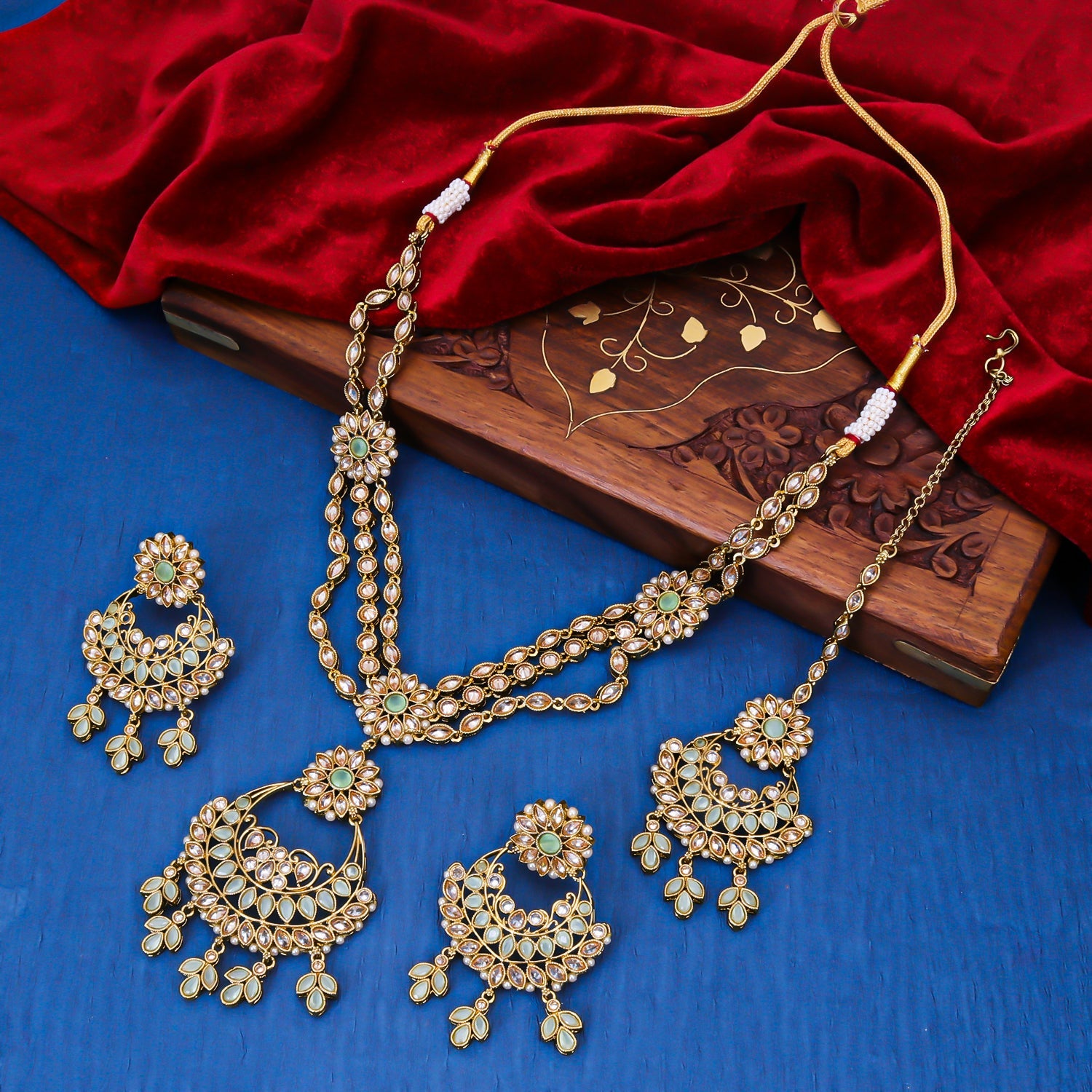 Sukkhi Equisite Ritzy Pearl Gold Plated String Necklace Set for Women
