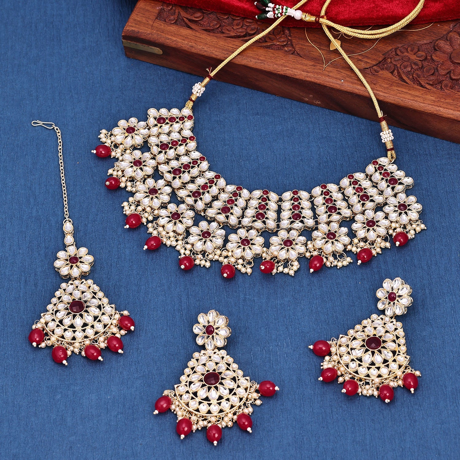 Sukkhi Resplendent Kundan & Pearl Choker Gold Plated Necklace Set For Women