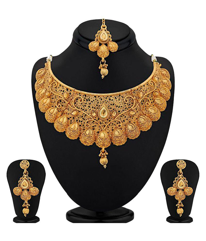 Sukkhi Incredible Classic Gold Plated Kundan Choker Necklace Set for Women