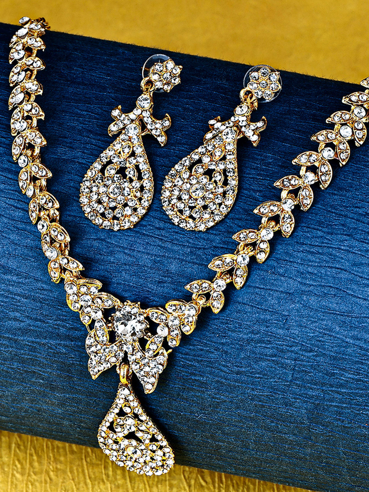 Sukkhi Stylish Gold Plated Austrian Diamond Necklace Set For Women 2166NADL1400