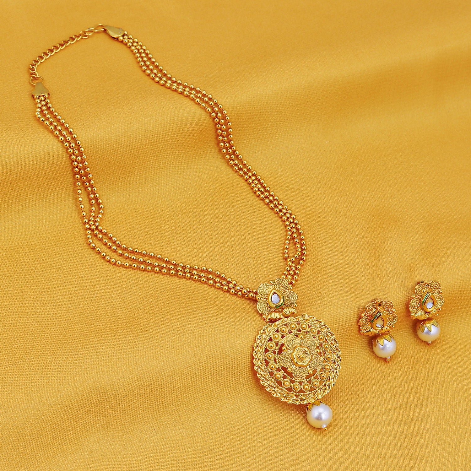 Sukkhi Graceful Pearl Gold Plated Kundan Necklace Set For Women 2581NKDP450