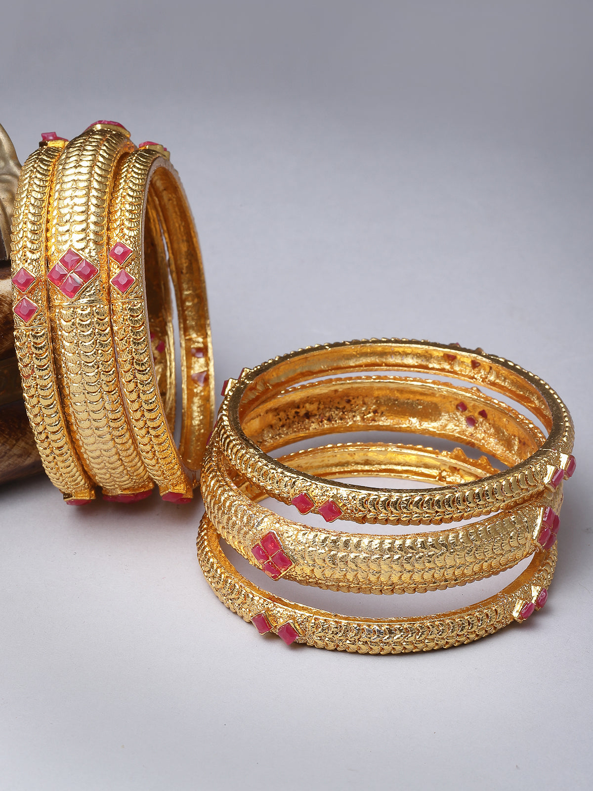 Sukkhi Elegant Gold Plated Red Color Bracelet Bangle Set Jewellery for Women & Girls|Set of 6 Latest Design|Birthday Anniversary Gift for Women|B105937