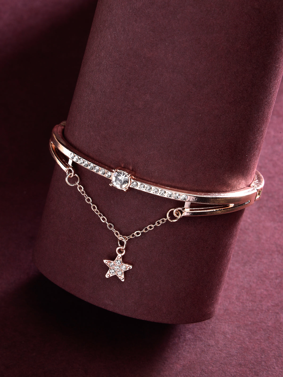 Scintillare by Sukkhi Delightful Latest Design Rose Gold Plated Crystals Star Charming Bangle Bracelet for Women & Girls|Birthday Gift for Women|(Rose Gold) One Size|BC106523