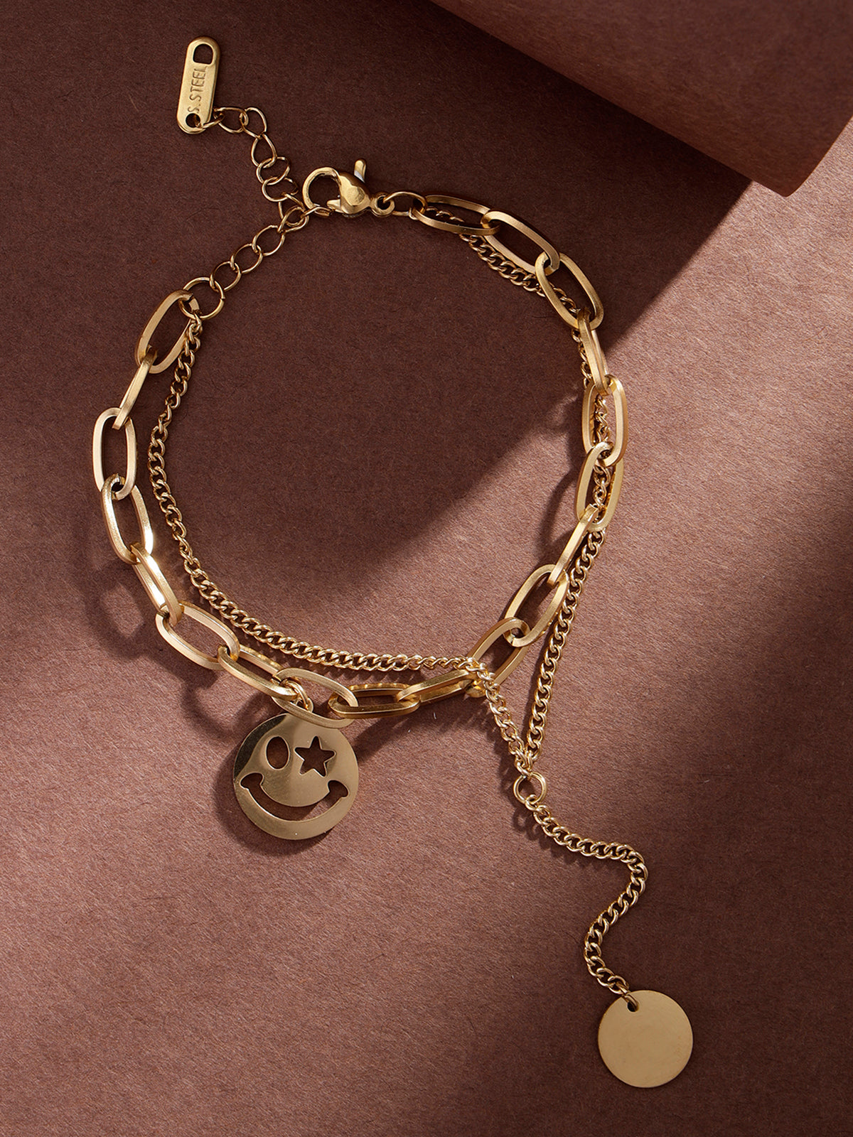 Scintillare By Sukkhi Western 18kGold Plated with Stainless Steel Smiley Charm Adjustable Bracelet Jewellery for Women and Girls|Anti Tarnish Jewellery|Gifts for Wife Girlfriend Mother Sister|BC107011