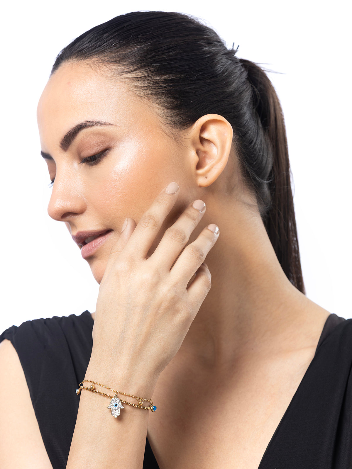 Scintillare By Sukkhi Evil Eye Hamsa Hand 18kGold Plated with Stainless Steel Charm Adjustable Bracelet Jewellery for Women & Girls|Anti Tarnish Jewellery|Gifts for Wife Girlfriend Mother|BC107026