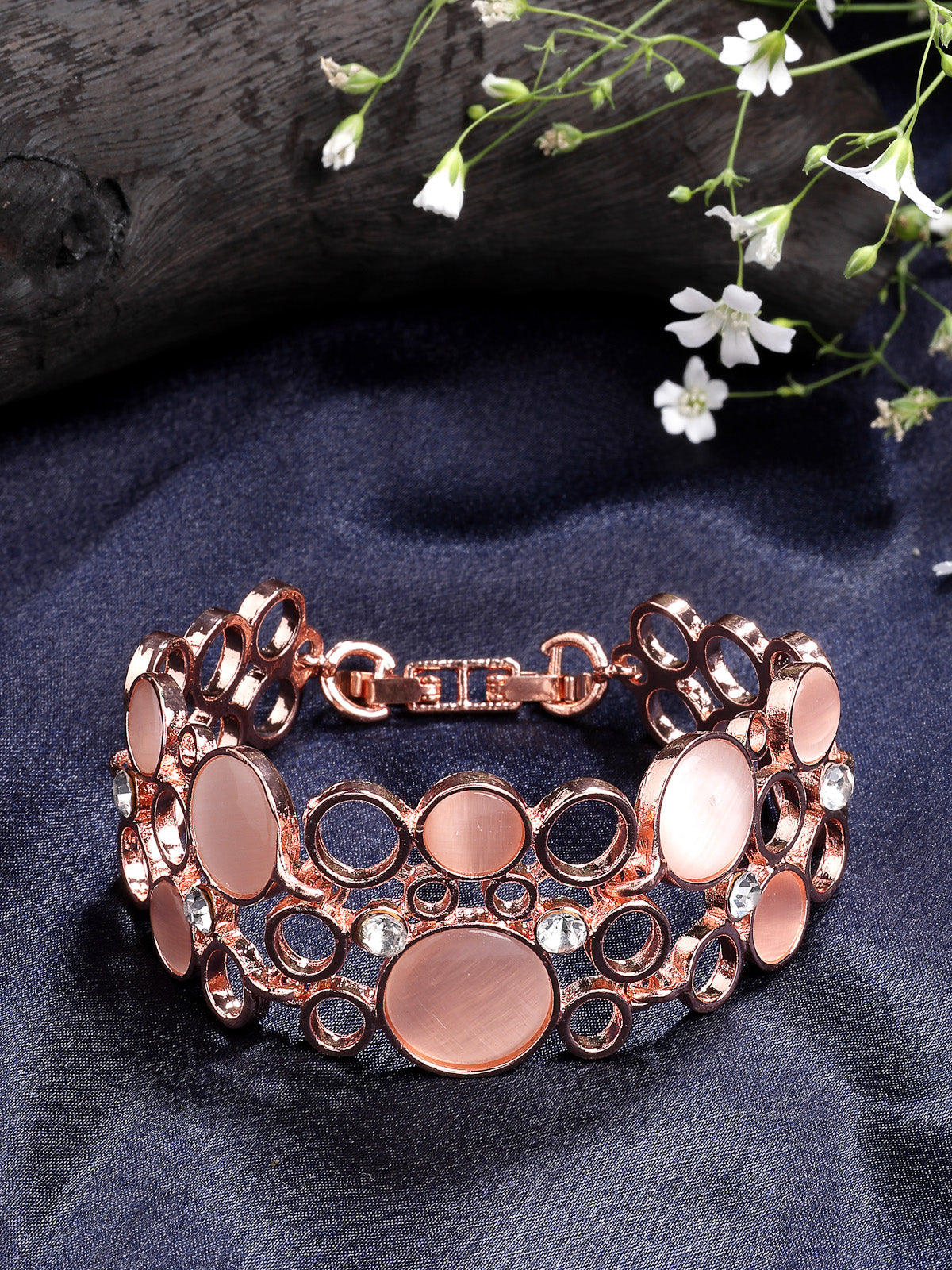 Scintillare By Sukkhi Unique Fashionable Rose Gold Plated Crystal Stones Studded Round Style Bracelet Jewellery For Women & Girls|Gifts for Wife Girlfriend Mother Sister|BC107138
