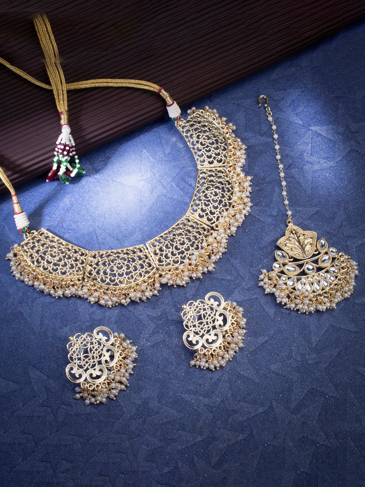 Sukkhi Gorgeous Gold Plated Kundan & Pearl Choker Necklace Set Worn By Karisma Kapoor CBMIX100647
