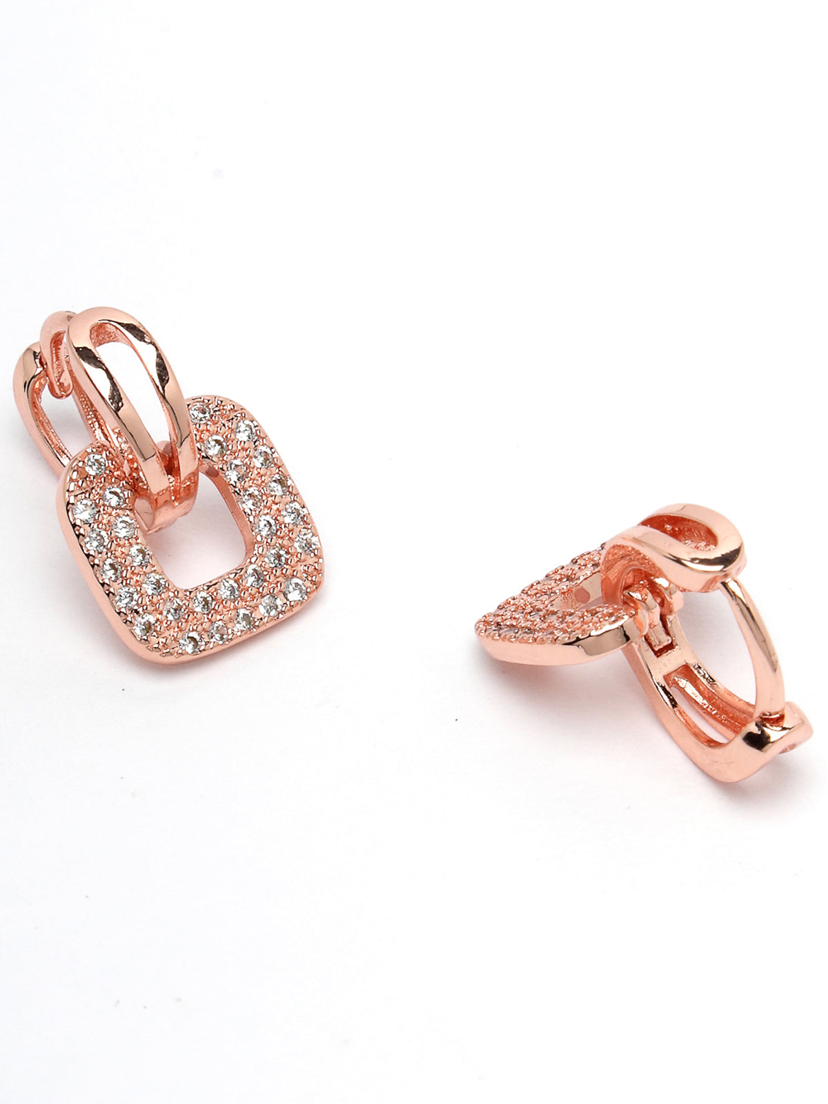 Scintillare by Sukkhi Classic Floral Style Gold Plated with Crystals Stones Studded Studs Earring for Women & Girls Stylish Fashion|Birthday Gift for Girls & Women Anniversary Gift for Wife|E106545