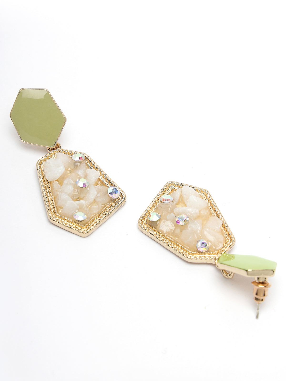 Scintillare by Sukkhi Fancy Fashionable Gold Plated With Crystals Stones Studded Studs Earring for Women & Girls Stylish Fashion|Birthday Gift for Girls & Women Anniversary Gift for Wife|E106546