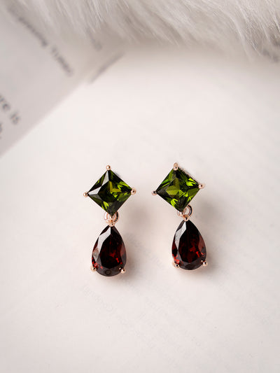 Scintillare by Sukkhi Classic Gold Plated Red Green Crystals Drop Earring for Women & Girls Stylish Fashion|Birthday Gift for Girls & Women Anniversary Gift for Wife|E106560