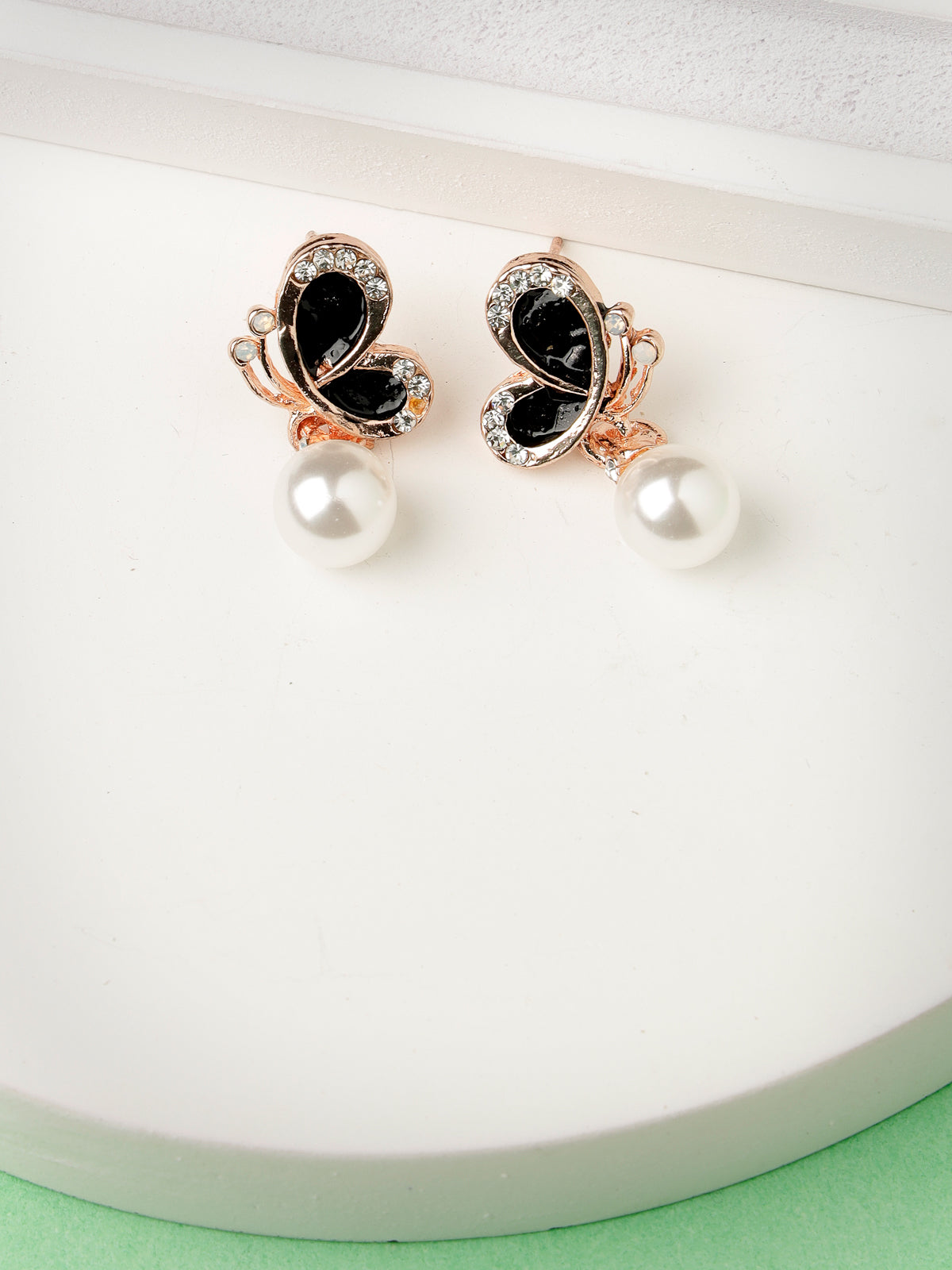 Scintillare by Sukkhi Decent Gold Plated American Diamond Bali / Hoop Earring for Women & Girls Stylish Fashion|Birthday Gift for Girls & Women Anniversary Gift for Wife|E106563