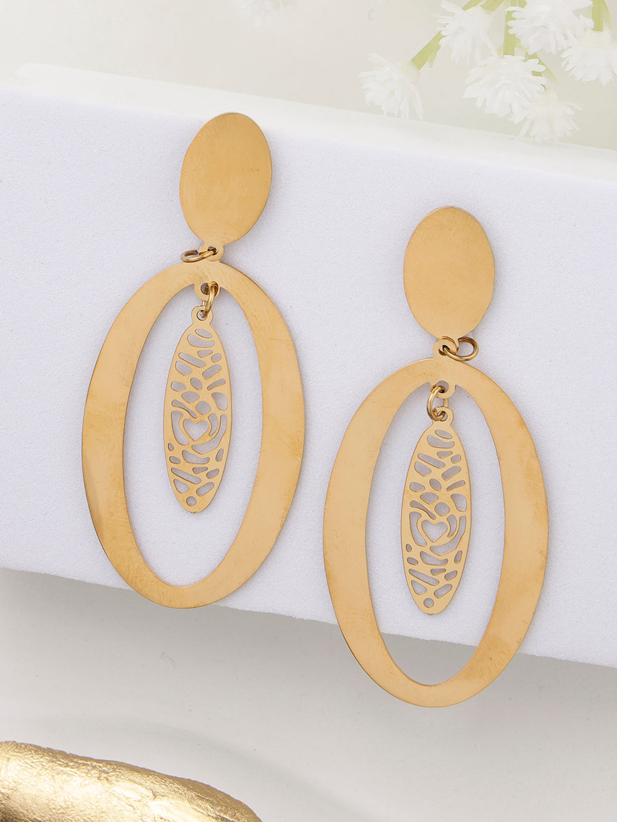 Scintillare By Sukkhi Most Beautiful 18kGold Plated with Stainless Steel Oval Dangler Earring Jewellery for Women & Girls|Anti Tarnish Jewellery|Gifts for Wife Girlfriend Mother Sister|E107004