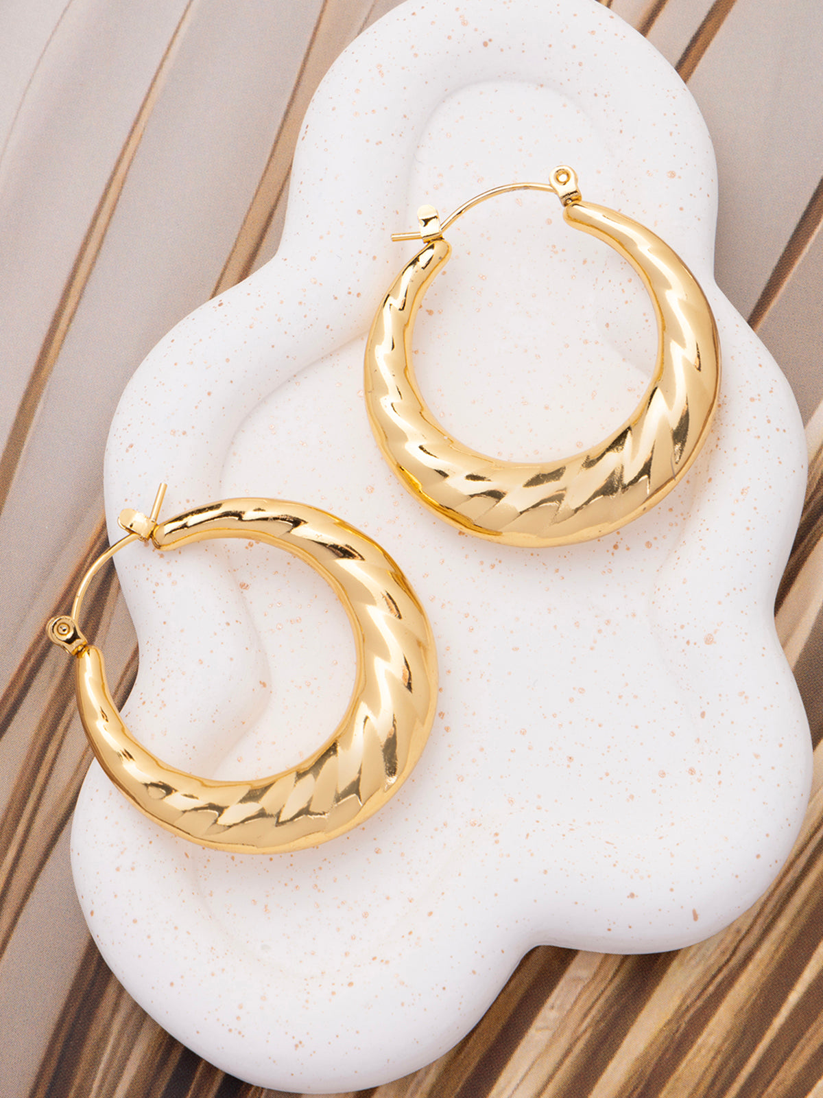 Scintillare By Sukkhi Excellent 18kGold Plated with Stainless Steel Round Hoop Earring Jewellery for Women & Girls|Anti Tarnish Jewellery|Gifts for Wife Girlfriend Mother Sister|E107030