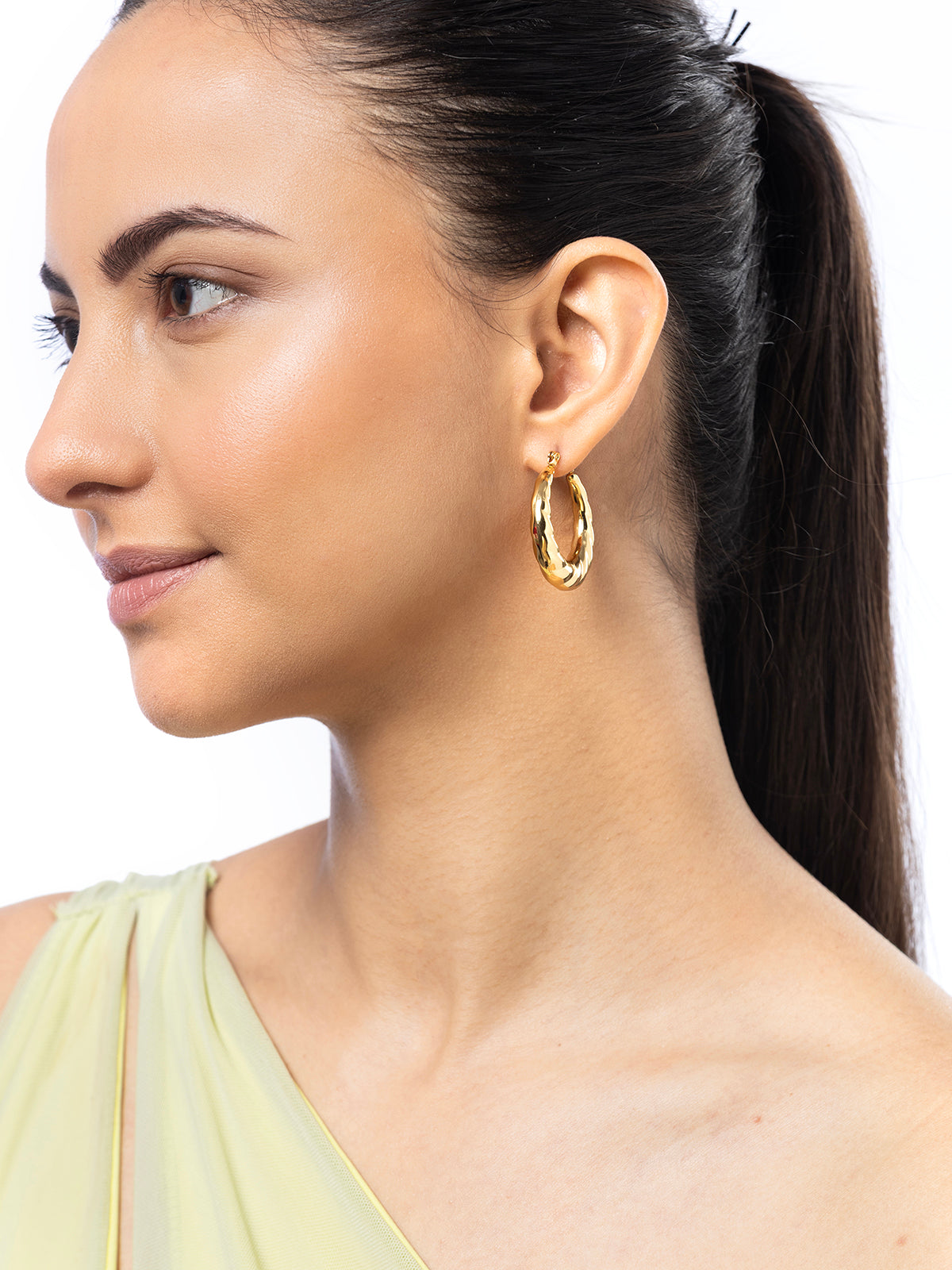 Scintillare By Sukkhi Excellent 18kGold Plated with Stainless Steel Round Hoop Earring Jewellery for Women & Girls|Anti Tarnish Jewellery|Gifts for Wife Girlfriend Mother Sister|E107030