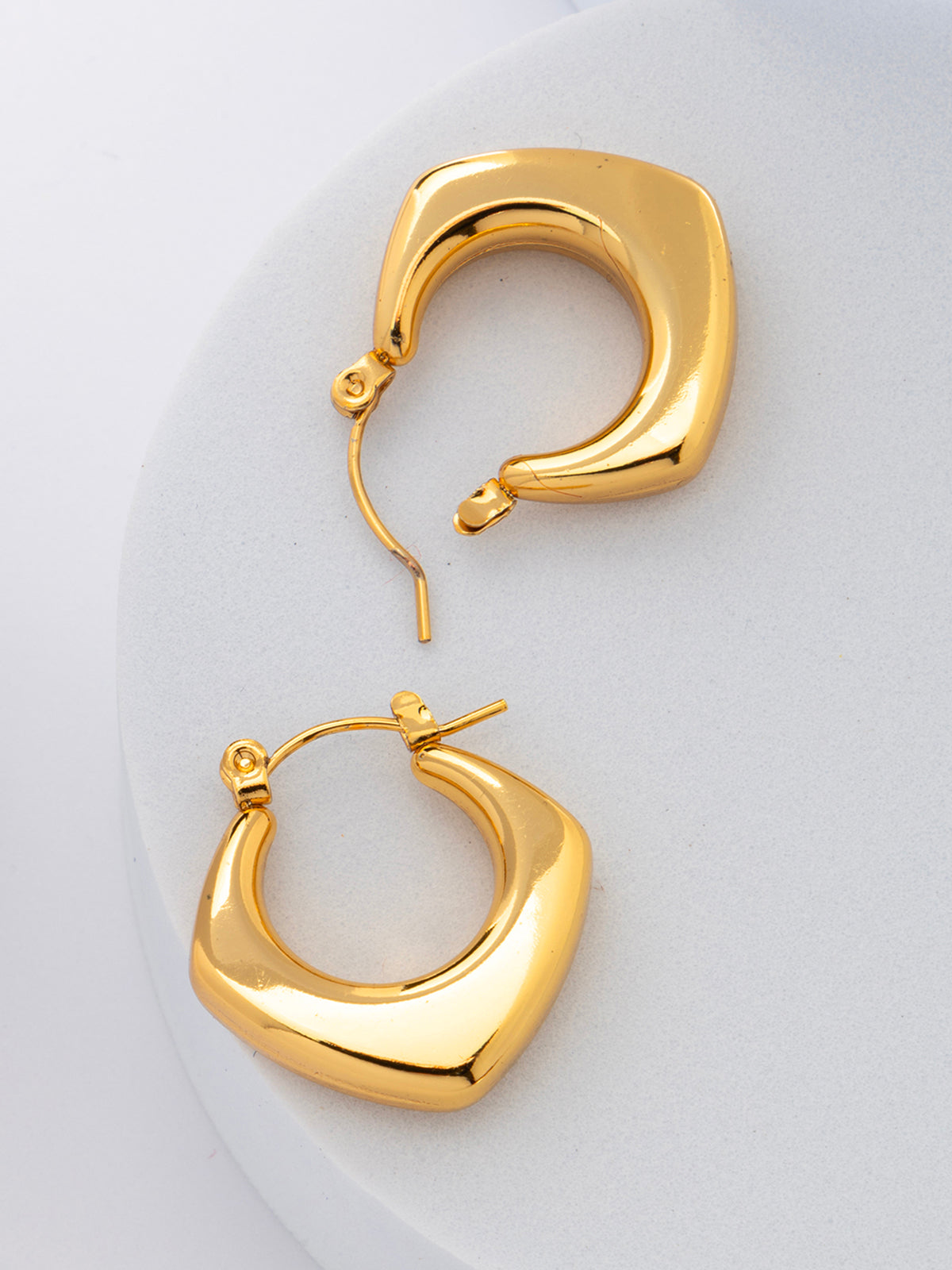 Scintillare By Sukkhi Fashion 18Gold Plated with Stainless Steel Small Hoop Bali Korean Fashion Earring Jewellery for Women&Girls|Anti Tarnish Jewellery|Gifts for Wife Girlfriend Mother Sister|E107038