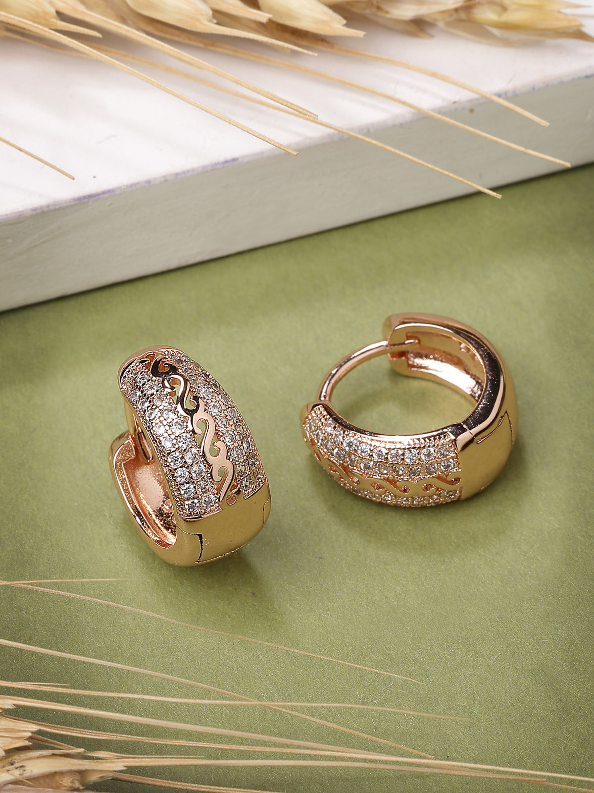 Scintillare By Sukkhi Creative Latest Stylish 18k Rose Gold Plated Crystal Diamond Hoop Bali Style Earrings for Women & Girls|Pair of 1|Jewellery Gifts for Wife Girlfriend Mother Sister|E107255