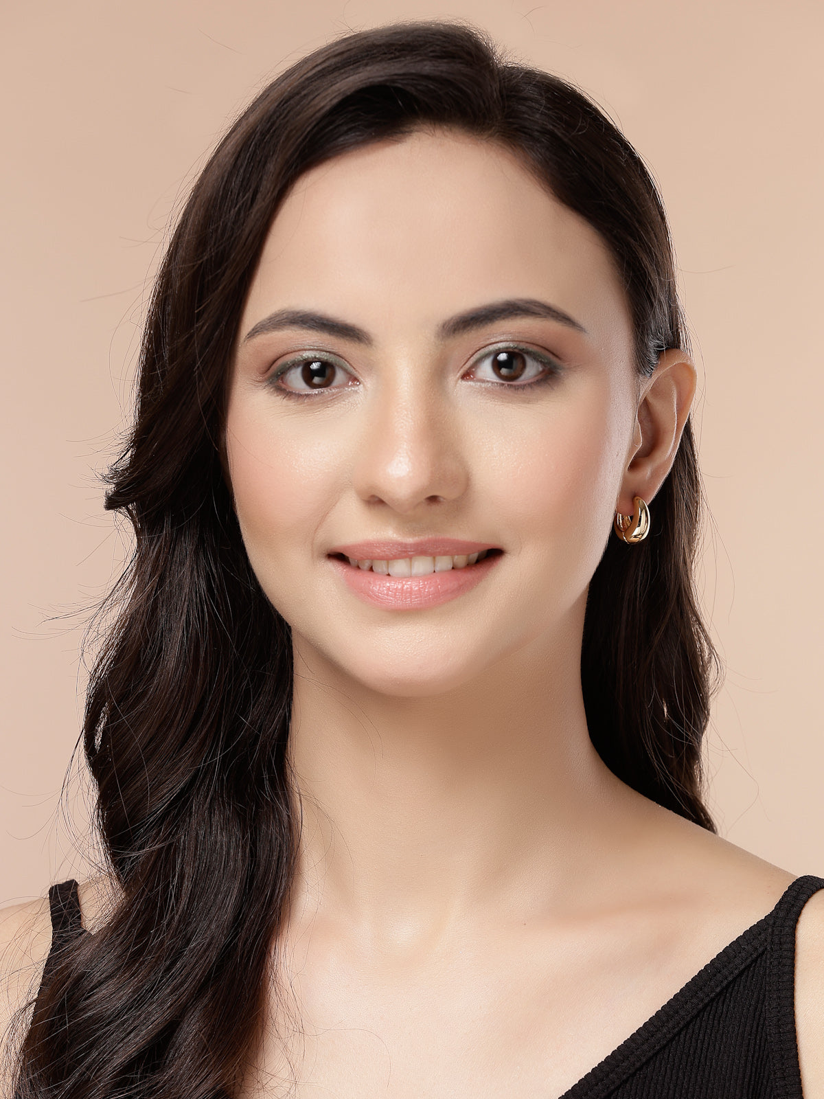 Scintillare By Sukkhi Latest Stylish Trendy Chunky Golden Dainty Gold Plated Small Hoops Bali Earrings for Women & Girls|Korean Fashion Jewellery|Pair of 1|Jewellery Gifts for Wife Girlfriend Mother Sister|E107277