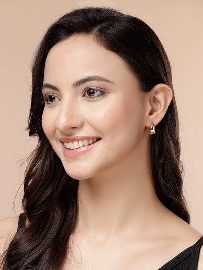 Scintillare By Sukkhi Latest Stylish Trendy Chunky Golden Dainty Gold Plated Small Hoops Bali Earrings for Women & Girls|Korean Fashion Jewellery|Pair of 1|Jewellery Gifts for Wife Girlfriend Mother Sister|E107277