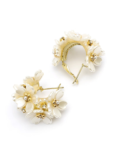 Scintillare By Sukkhi Latest Sweet & Stylish Elegant White Flower Hoop Bali Earrings for Women & Girls| Trendy Versatile Light Weighted Jewellery|Pair of 1|Gifts for Wife Girlfriend Mother Sister|E107281