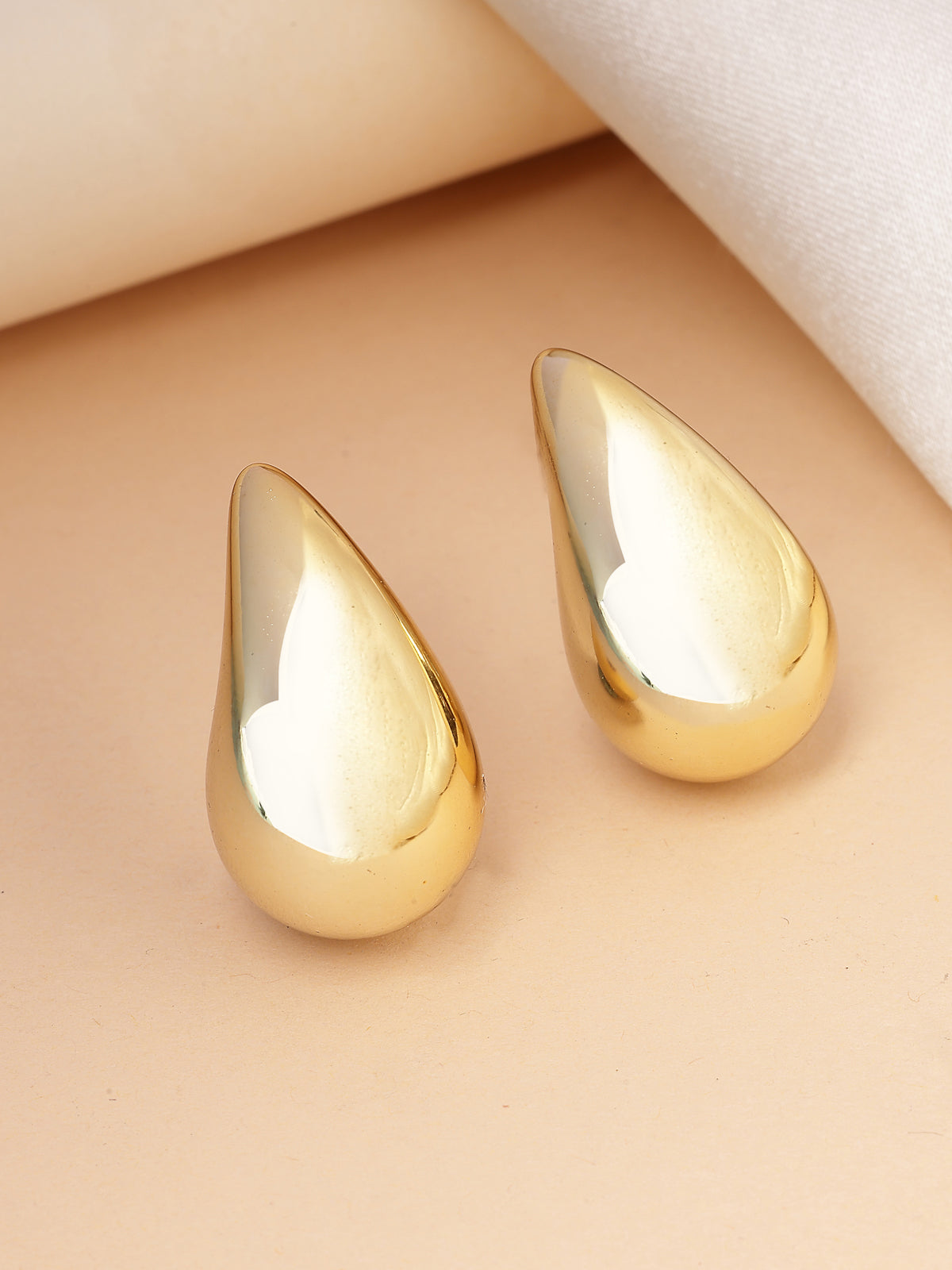 Scintillare By Sukkhi Stylish Trendy Chunky Golden Dainty Gold Plated Teardrop Teenagers Trending Oversized Lightweight Statement Waterdrop Earring for Women & Girls|Korean Fashion Jewellery|E107284