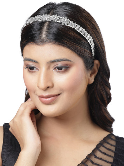 Sukkhi Tendy Floral Style Silver Phodium Plated With Kundan & Beads Studded Hair Band, Matha Patti, Sheesh Patti, Hair Accessories Jewellery for Womens & Girls |Pack of 1|HBND106851