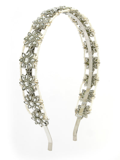 Sukkhi Latest Traditional Fashion Silver Phodium Plated with Kundan & Pearl Beaded Matha Patti, Sheesh Patti, Hair Band Hair Accessories Jewellery for Womens & Girls |Pack of 1|HBND106852