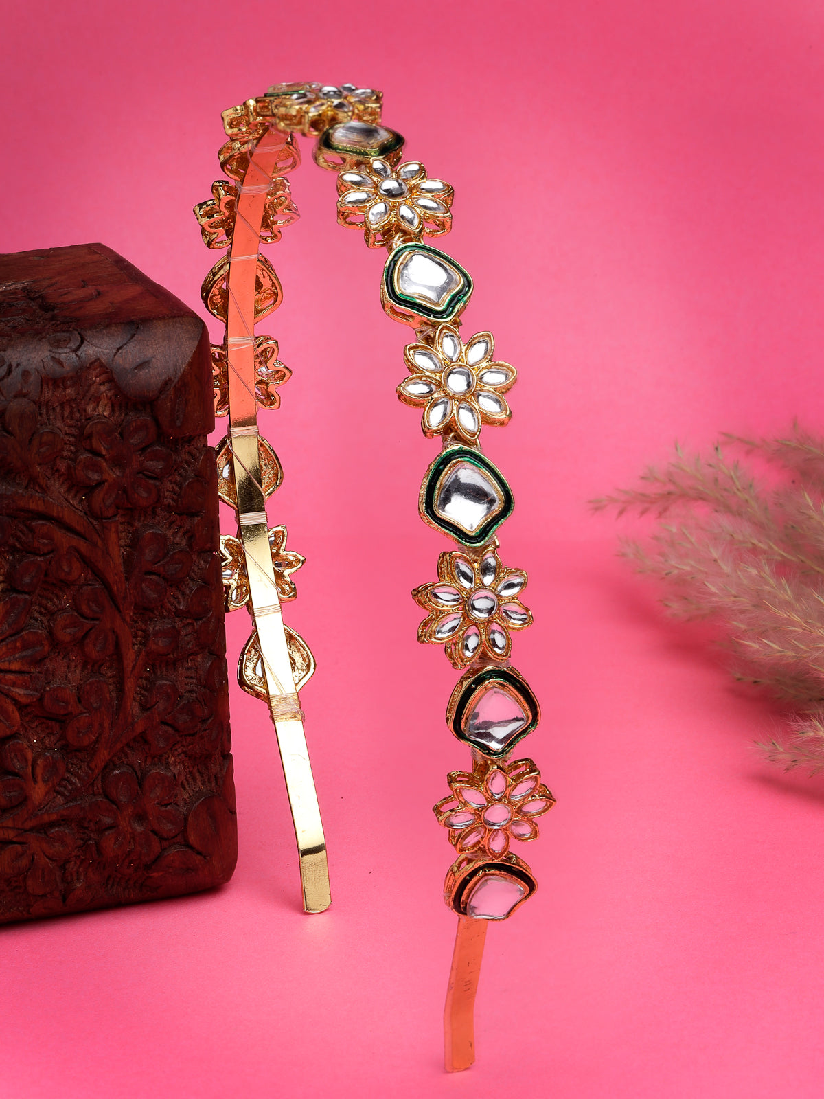 Sukkhi Attractive Floral Gold Plated Kundan Studded with Green Meenakari Work Gold Hair Band Matha Patti, Sheesh Patti, Hair Accessories Jewellery for Womens & Girls | Pack of 1 |HBND106854