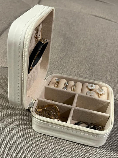 Scintillare By Sukkhi Jewellery Organiser PU Leather Zipper Portable Storage Box Case with Dividers Container for Rings, Earrings, Necklace Home Organizer JB107108