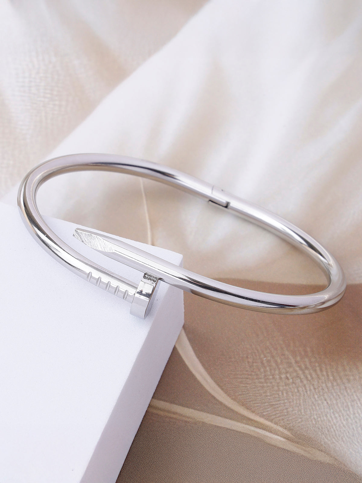 Scintillare By Sukkhi Modern Fashionable Rhodium Plated with Stainless Steel Openable Kada Bracelet Jewellery for Women & Girls|Anti Tarnish Jewellery|Gifts for Wife Girlfriend Mother Sister|K107048