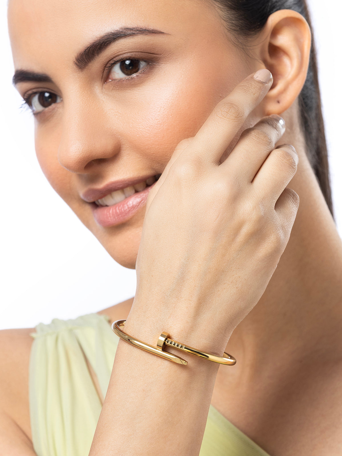 Scintillare By Sukkhi Modern Fashionable Gold Plated with Stainless Steel Openable Kada Bracelet Jewellery for Women & Girls|Anti Tarnish Jewellery|Gifts for Wife Girlfriend Mother Sister|K107049