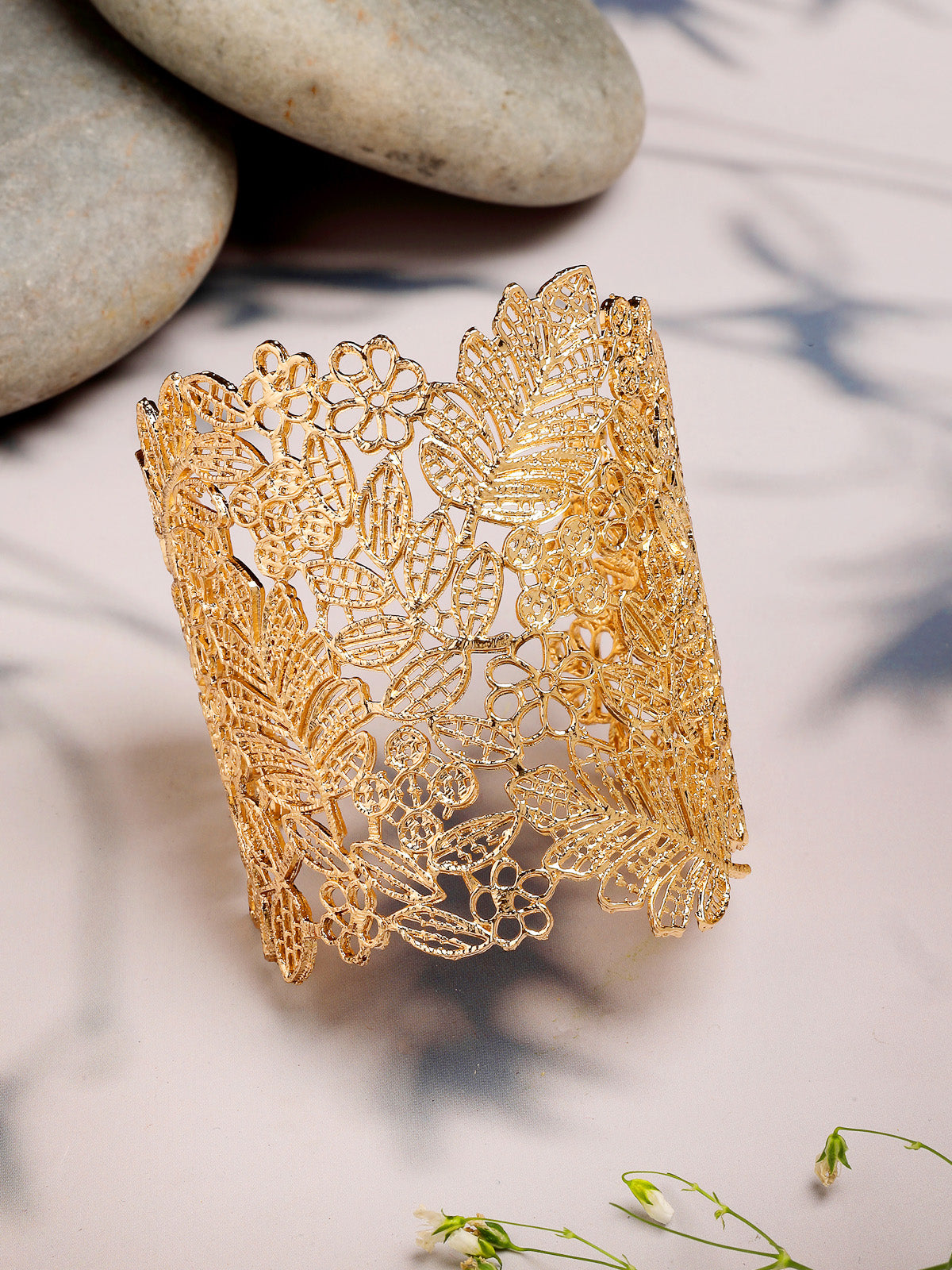 Scintillare By Sukkhi Lovely Stylish Non Precious Metal Gold Plated Leaf Design Cuff Kada Bracelet Jewellery For Women & Girls|K107286