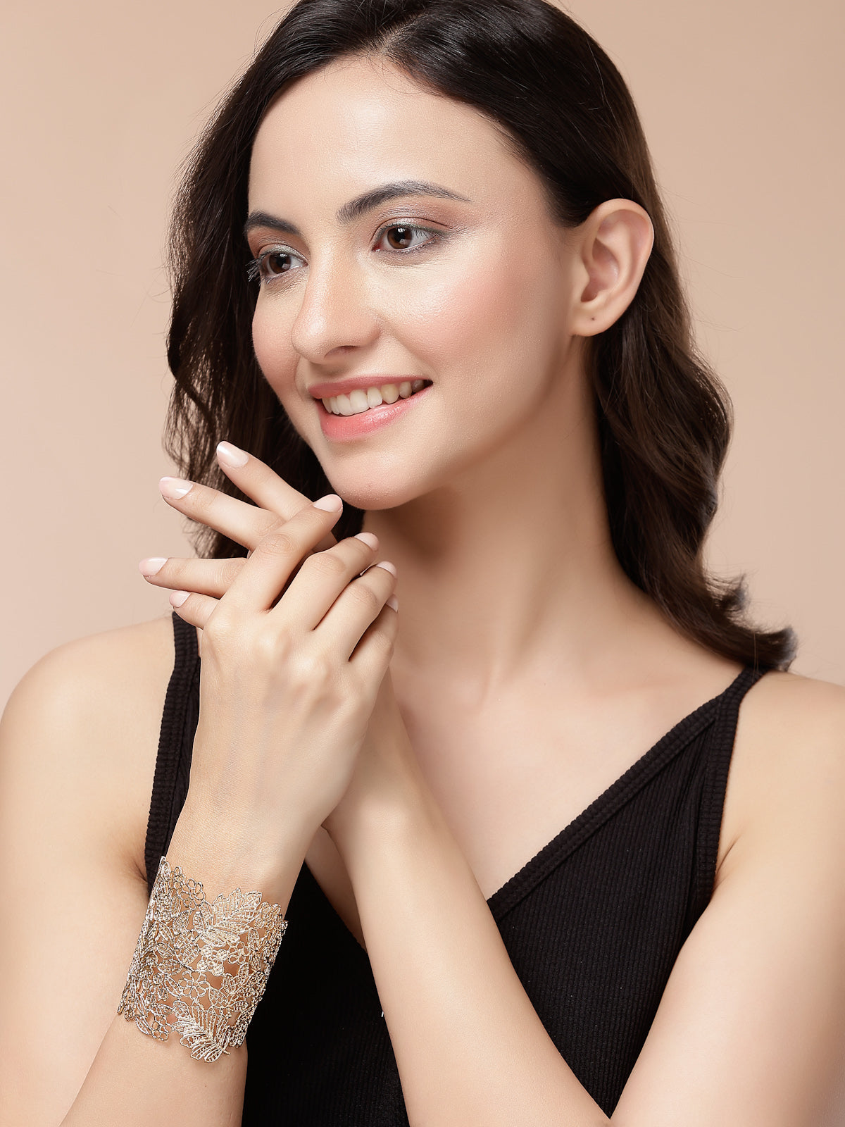 Scintillare By Sukkhi Lovely Stylish Non Precious Metal Gold Plated Leaf Design Cuff Kada Bracelet Jewellery For Women & Girls|K107286
