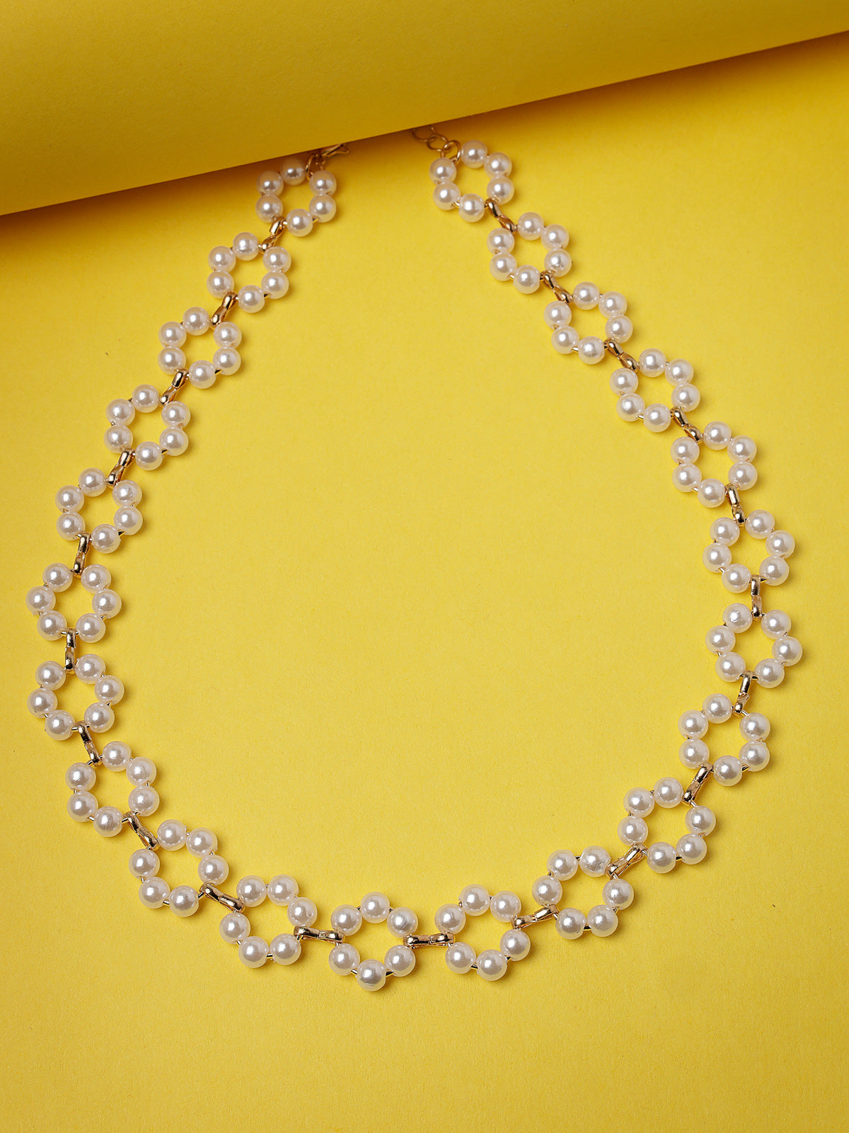 Scintillare by Sukkhi Pretty Fashionable Gold Plated Pearls Links Mininal Contemporary Choker Necklace for Women & Girls |Birthday Gift for Girls And Women Anniversary Gift for Wife|N106573